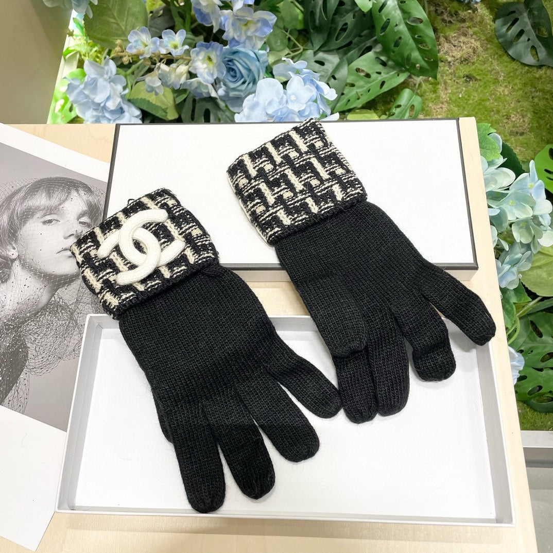 GLOVES IN BLACK MIX WHITE WOOL KNIT 462431 mysite