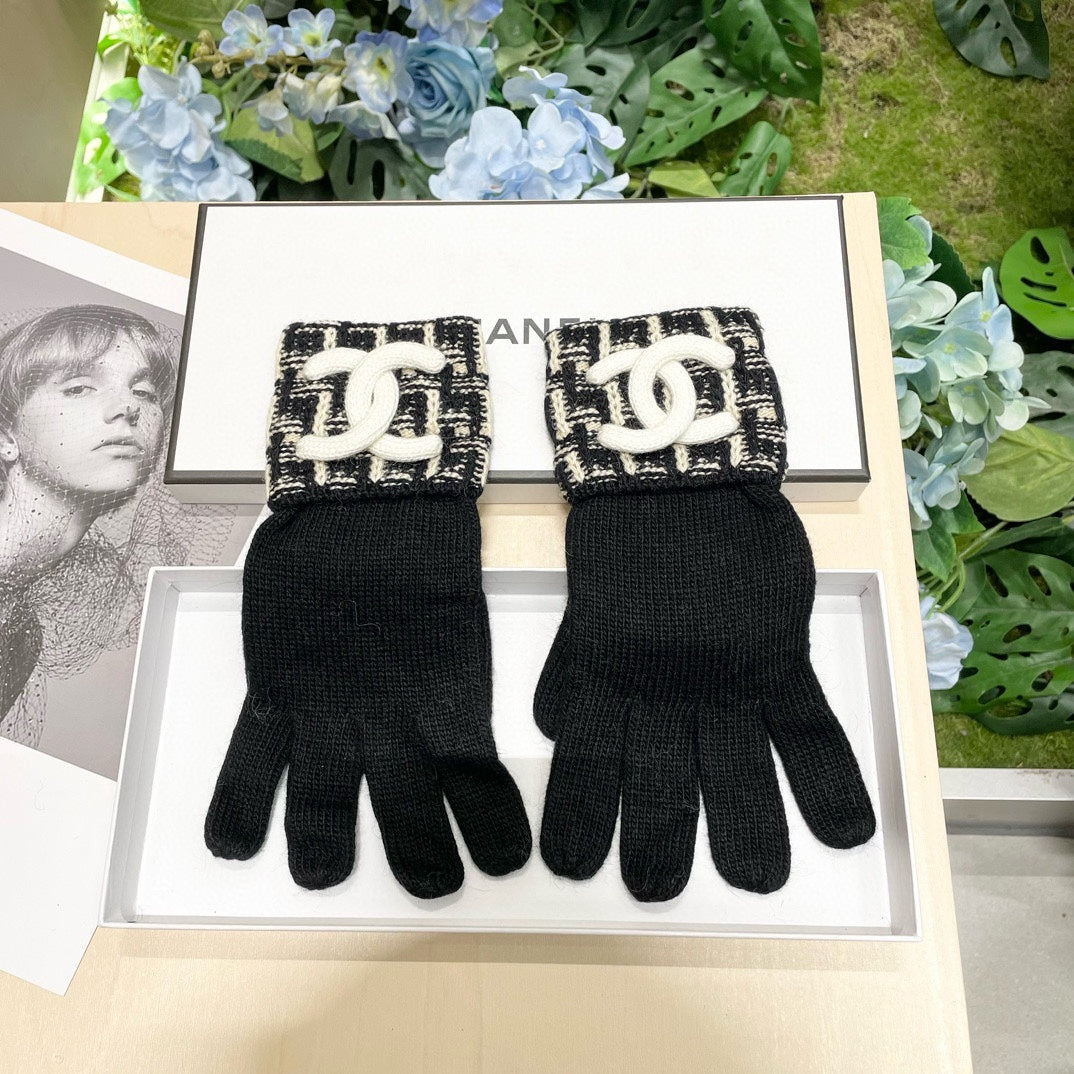 GLOVES IN BLACK MIX WHITE WOOL KNIT 462431 mysite