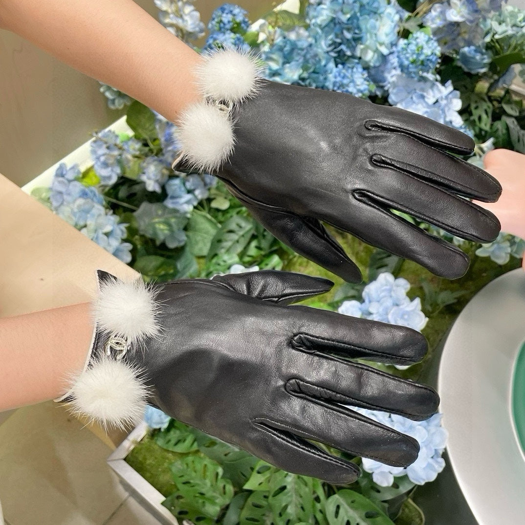 GLOVES IN BLACK LAMBSKIN WITH LAMB FUR 463823 mysite