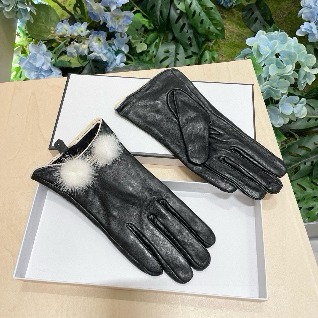 GLOVES IN BLACK LAMBSKIN WITH LAMB FUR 463823 mysite