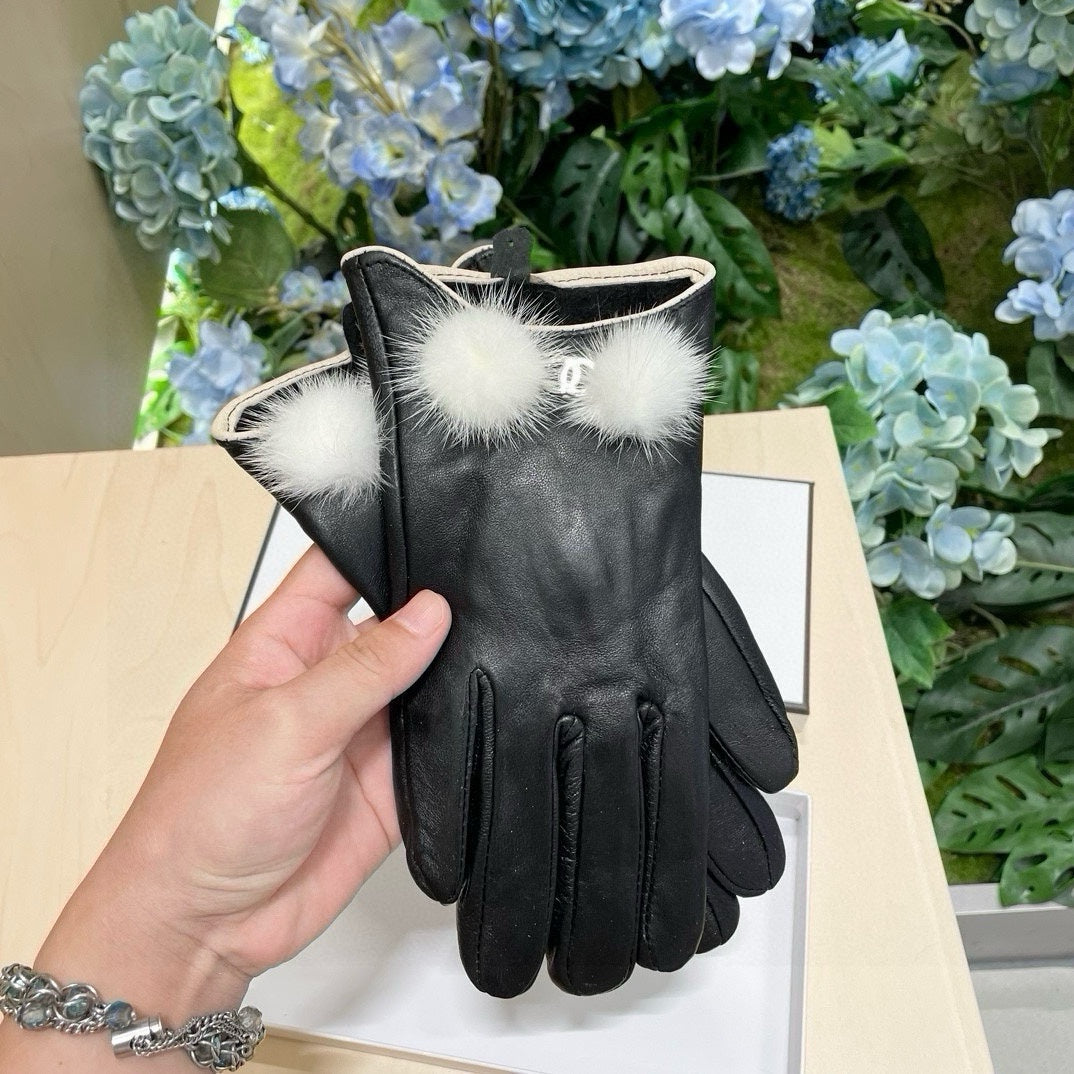 GLOVES IN BLACK LAMBSKIN WITH LAMB FUR 463823 mysite