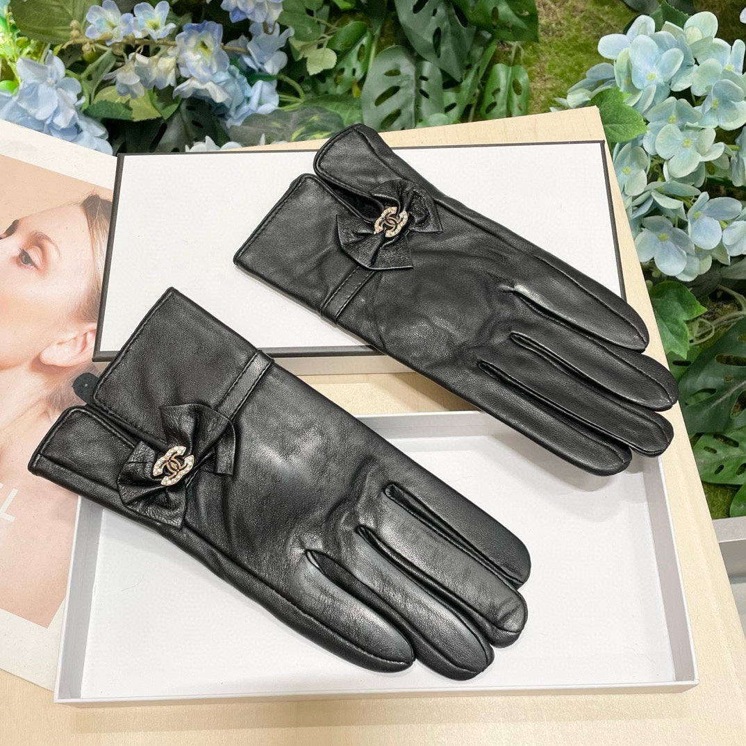 GLOVES IN BLACK LAMBSKIN 464978 mysite