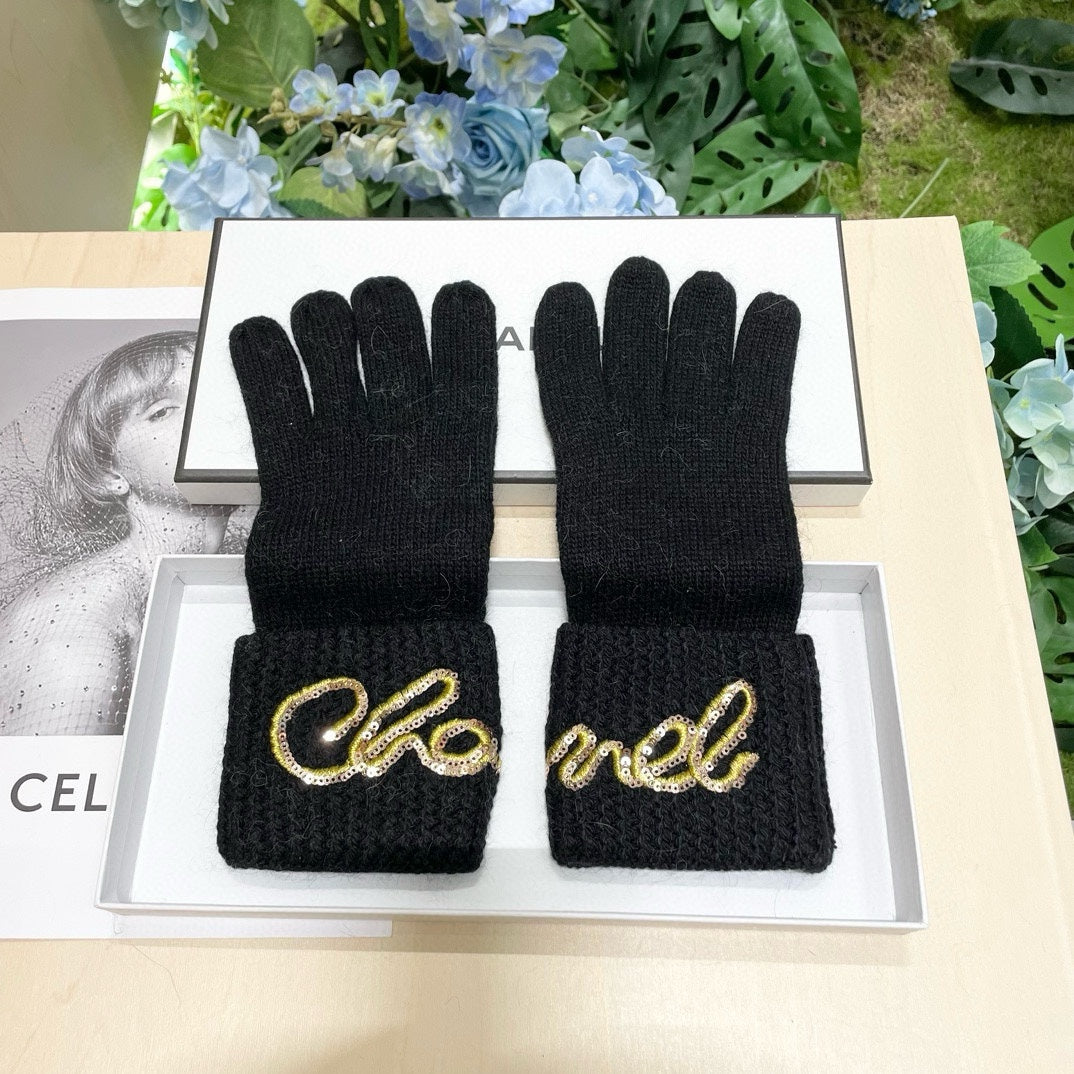GLOVES IN BLACK WOOL WITH YELLOW LOGO 465778 mysite