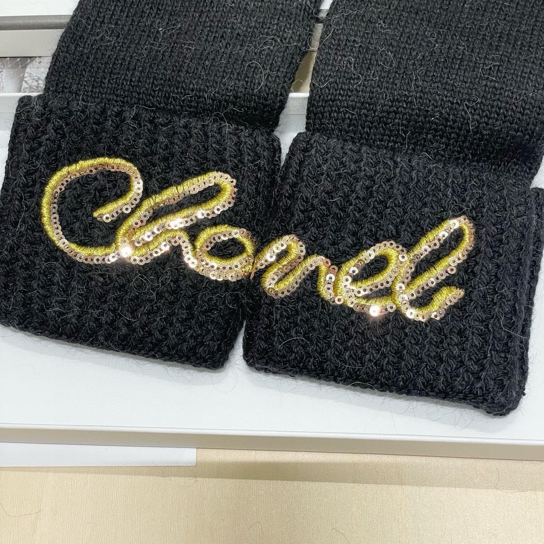 GLOVES IN BLACK WOOL WITH YELLOW LOGO 465778 mysite
