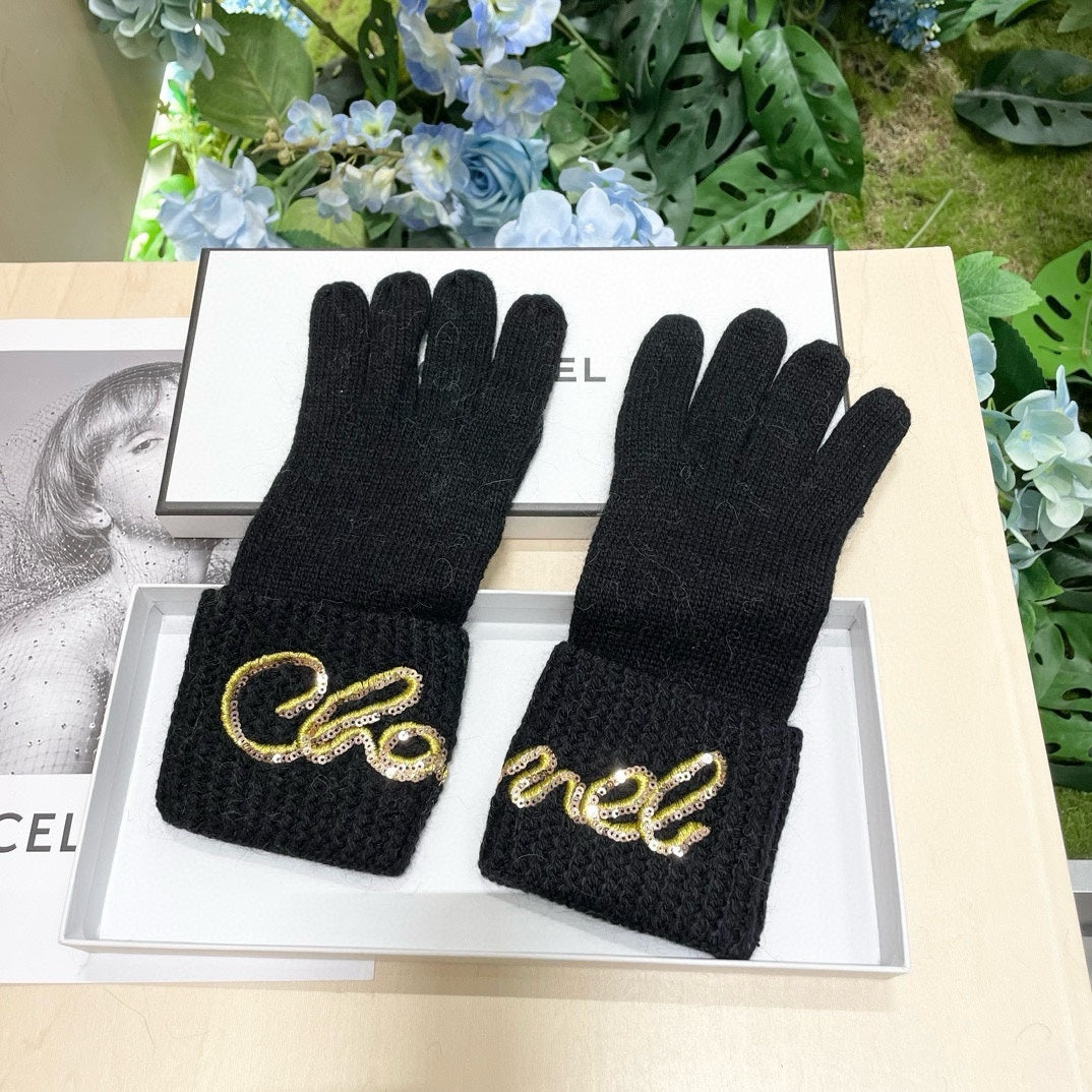 GLOVES IN BLACK WOOL WITH YELLOW LOGO 465778 mysite