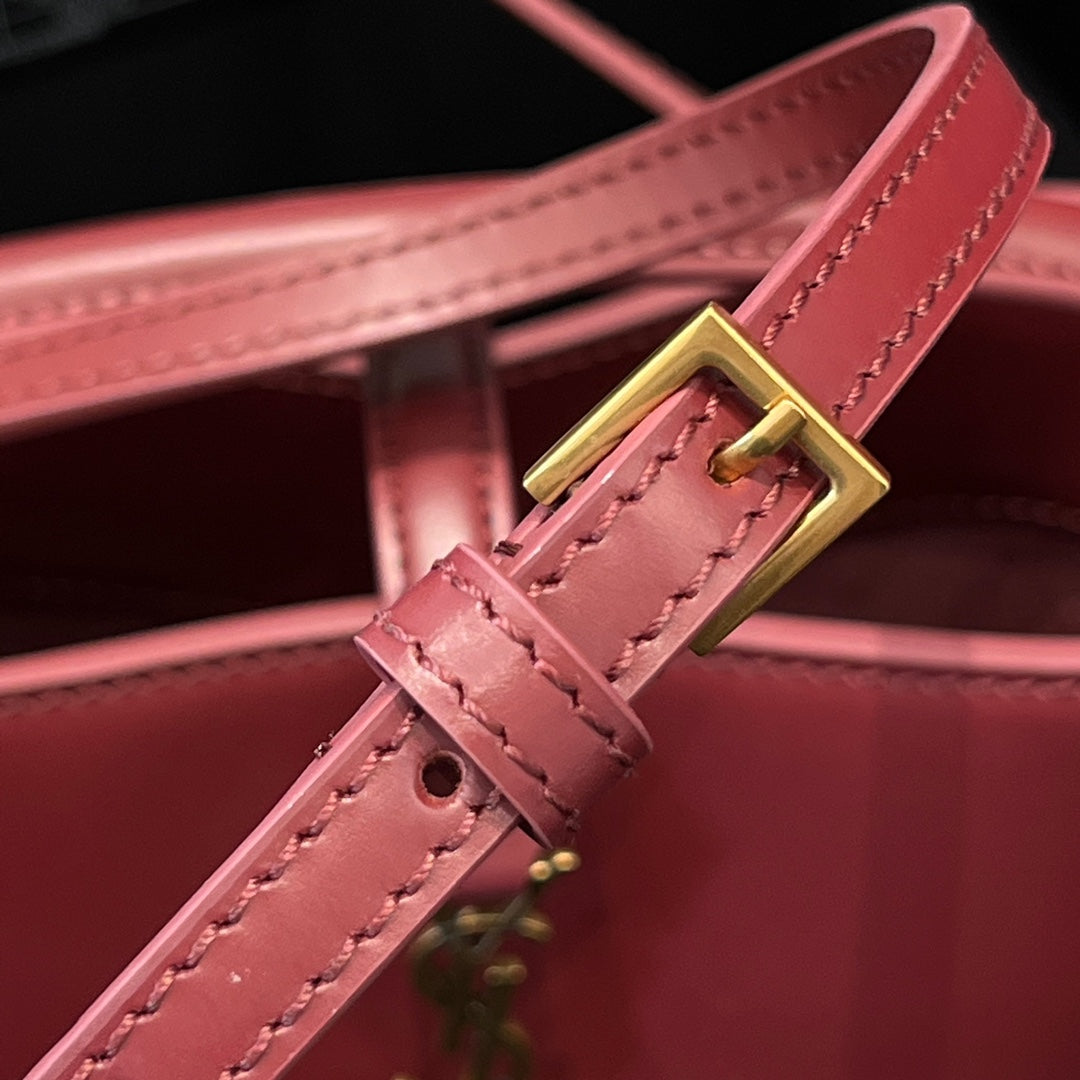 Le 37 Bucket Bag 15cm Red Gold Cowhide mysite