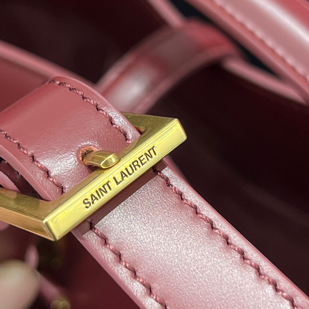 Le 37 Bucket Bag 20cm Red Gold Cowhide mysite