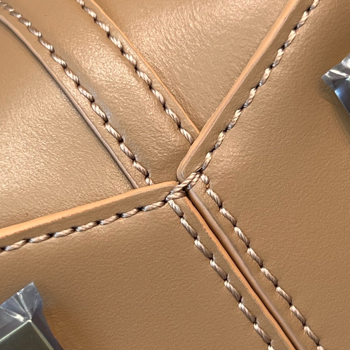 Le 37 Bucket Bag 15cm Beige Gold Cowhide mysite