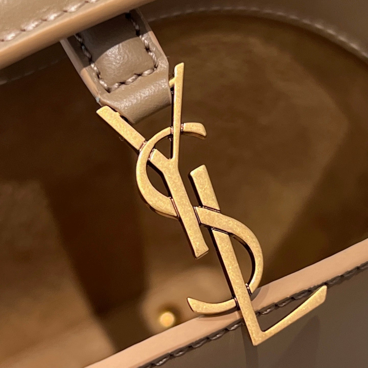 Le 37 Bucket Bag 15cm Beige Gold Cowhide mysite