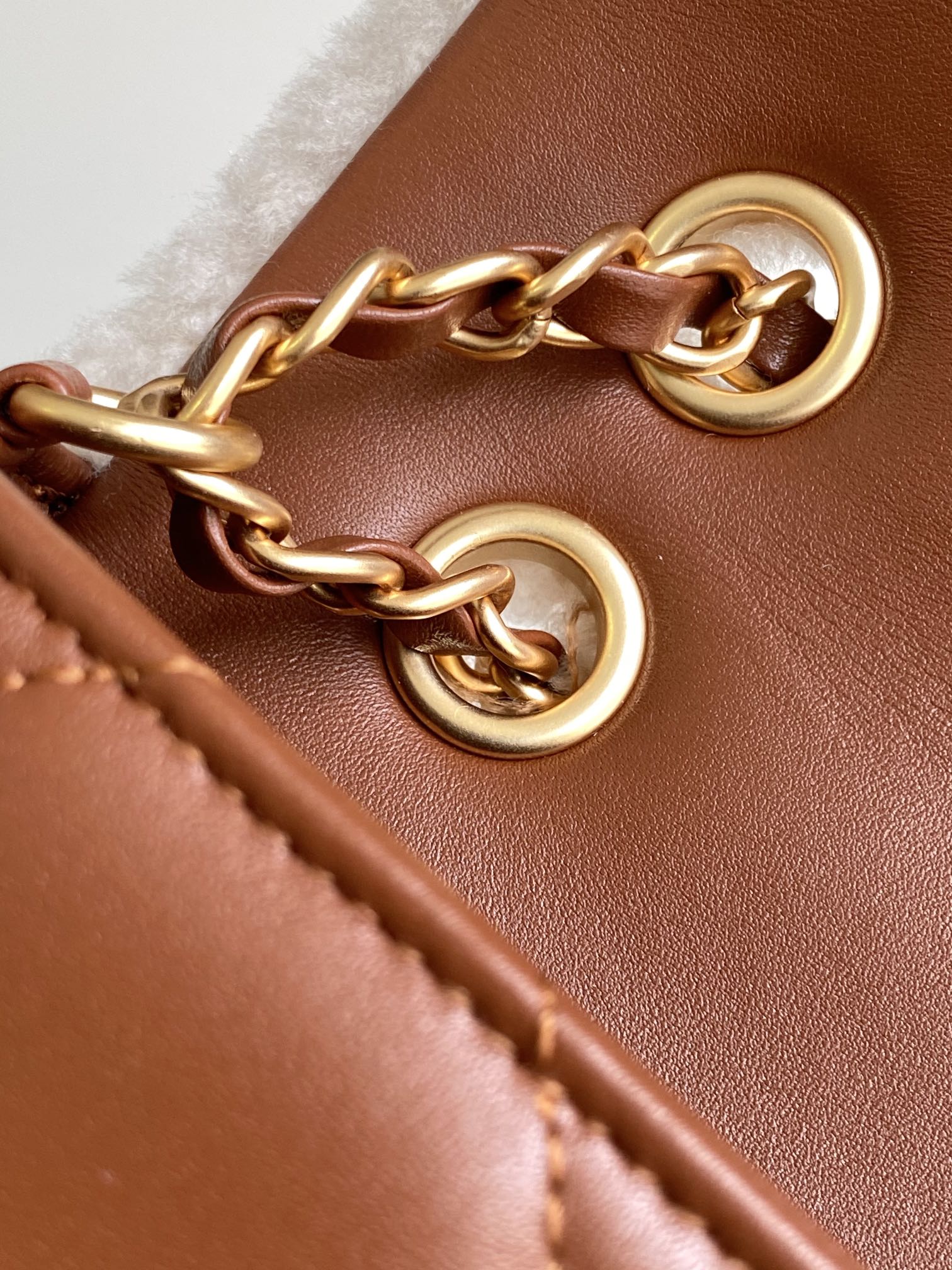 Flap Bag Small 23cm White Brown Sherling Lambskin Gold Hardware mysite