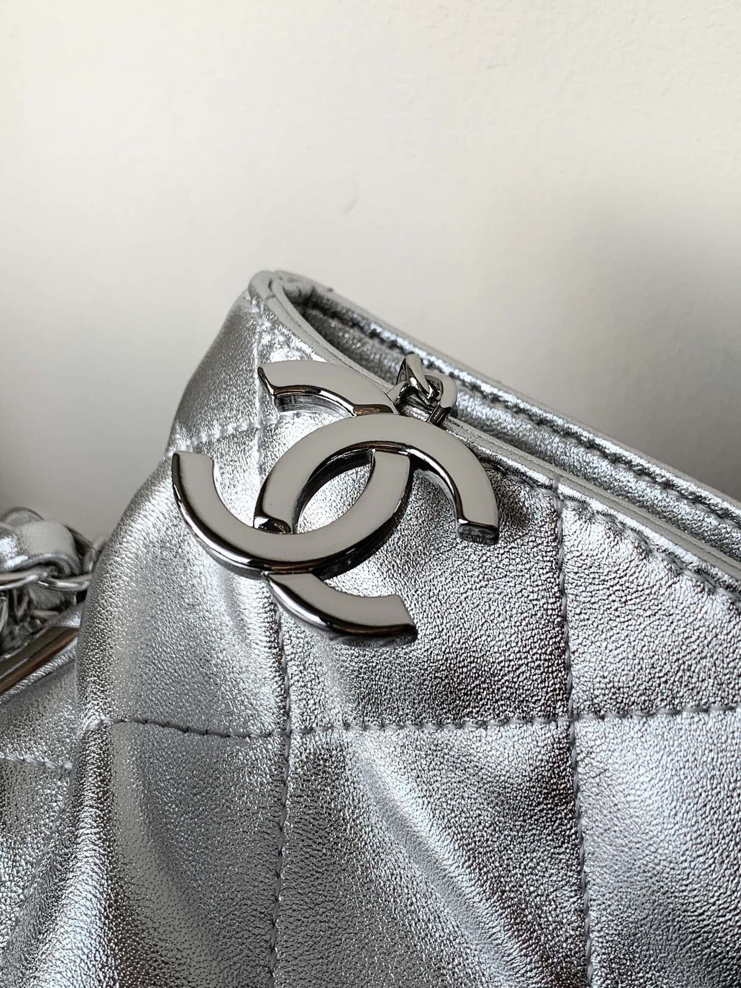 CC Vintage Hobo Bag 30cm Silver Metalic Lambskin Silver Hardware mysite