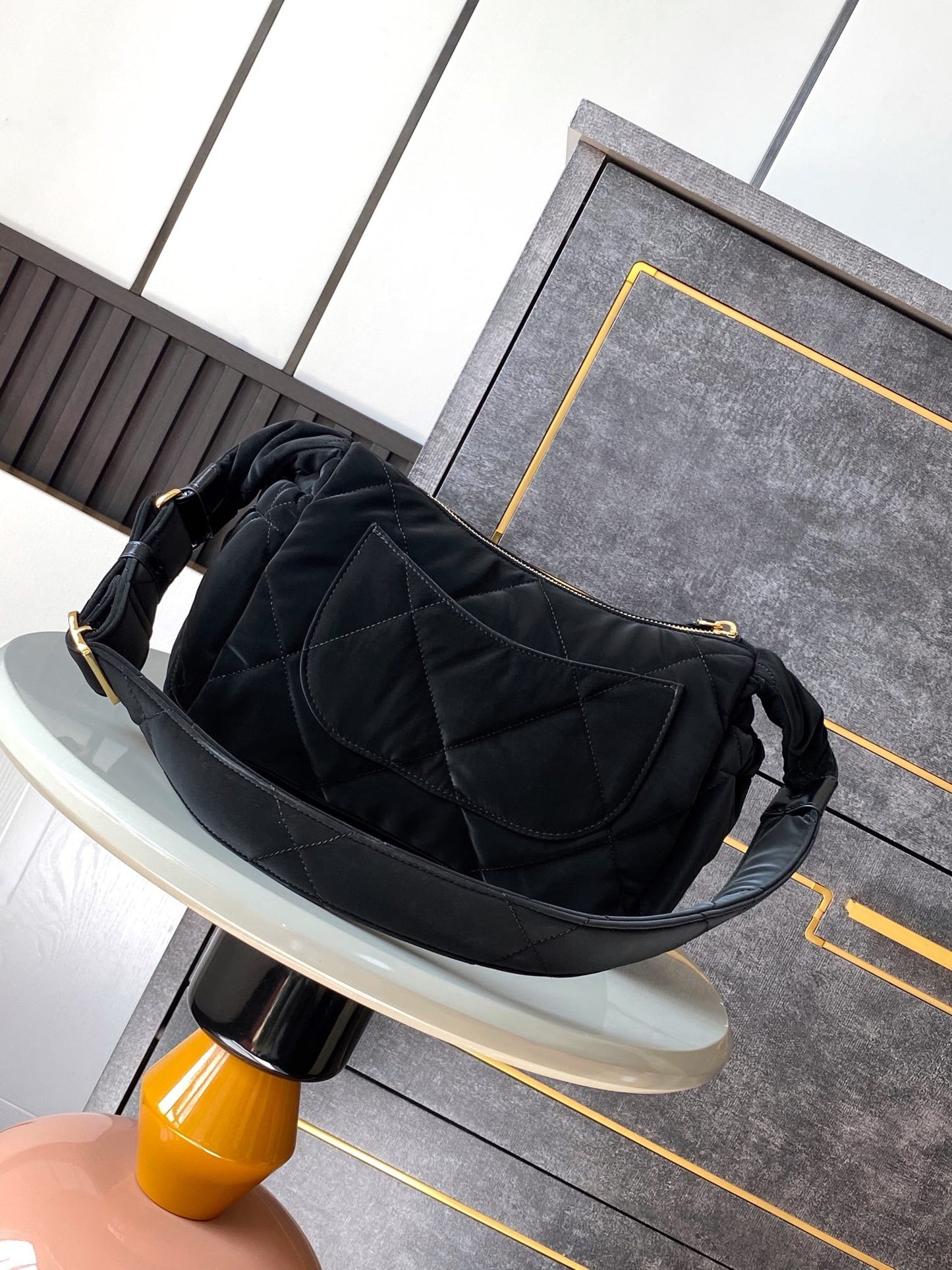 HOBO BAG 32 IN BLACK NYLON WITH GOLD METAL mysite