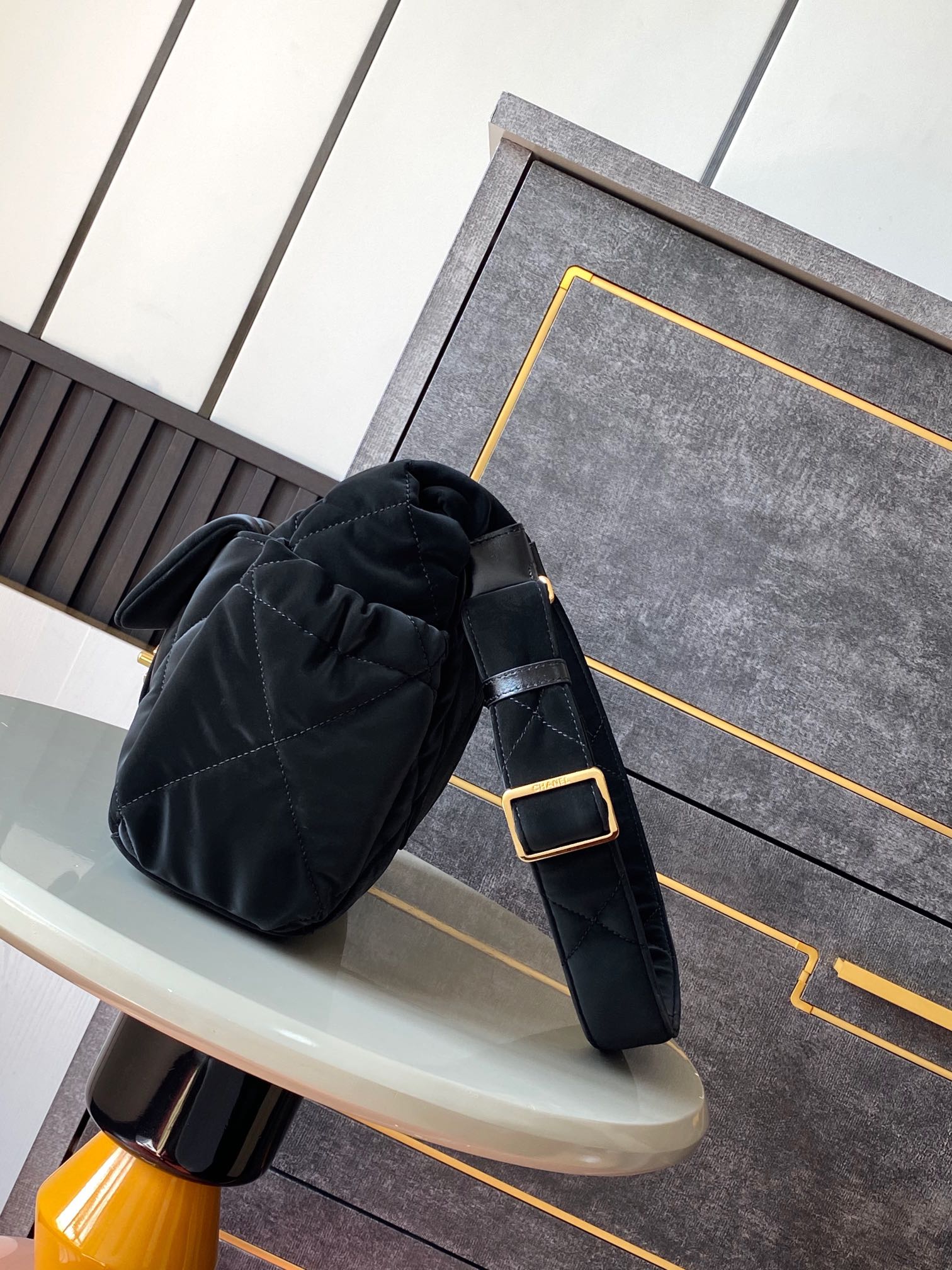 HOBO BAG 32 IN BLACK NYLON WITH GOLD METAL mysite