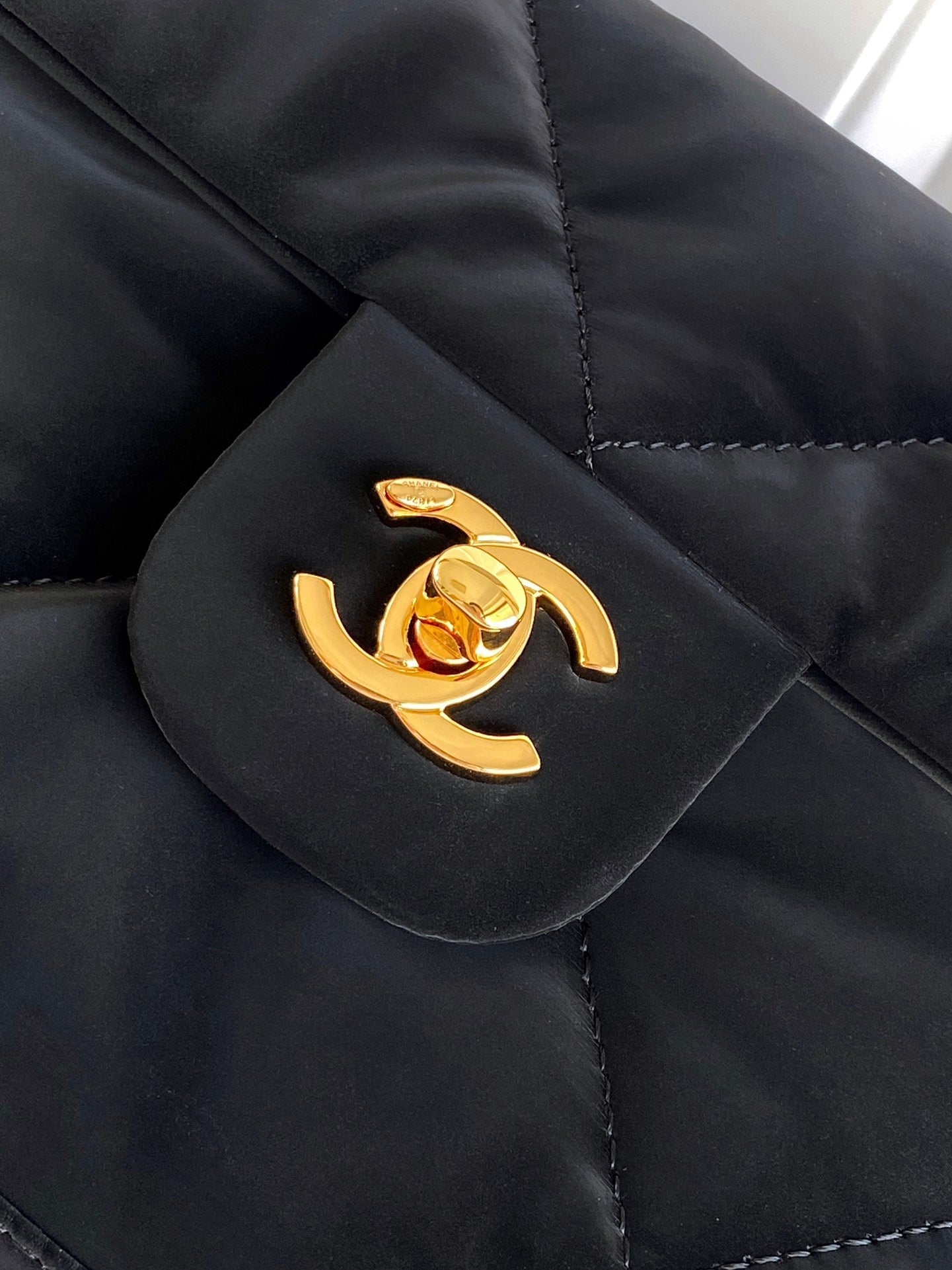 HOBO BAG 32 IN BLACK NYLON WITH GOLD METAL mysite