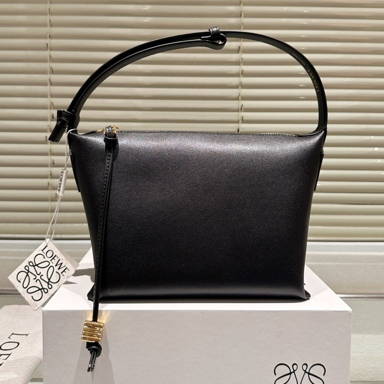 LOE LUNA HOBO 27 BAG IN BLACK CALFSKIN mysite