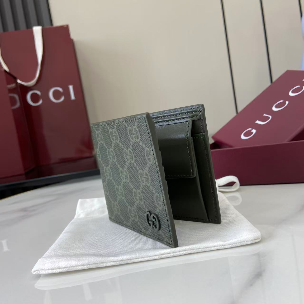 Gucci 25 GG Monogram Bifold 11cm Wallet Forest Green Leather 288792 mysite