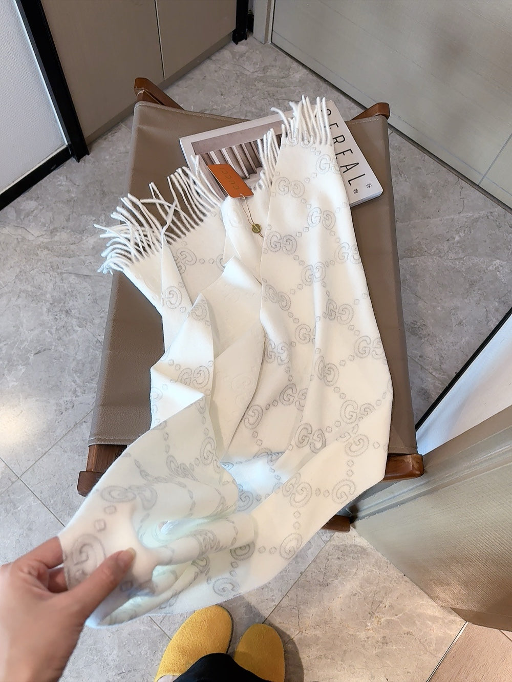 SCARF IN WHITE CASHMERE 405597 mysite