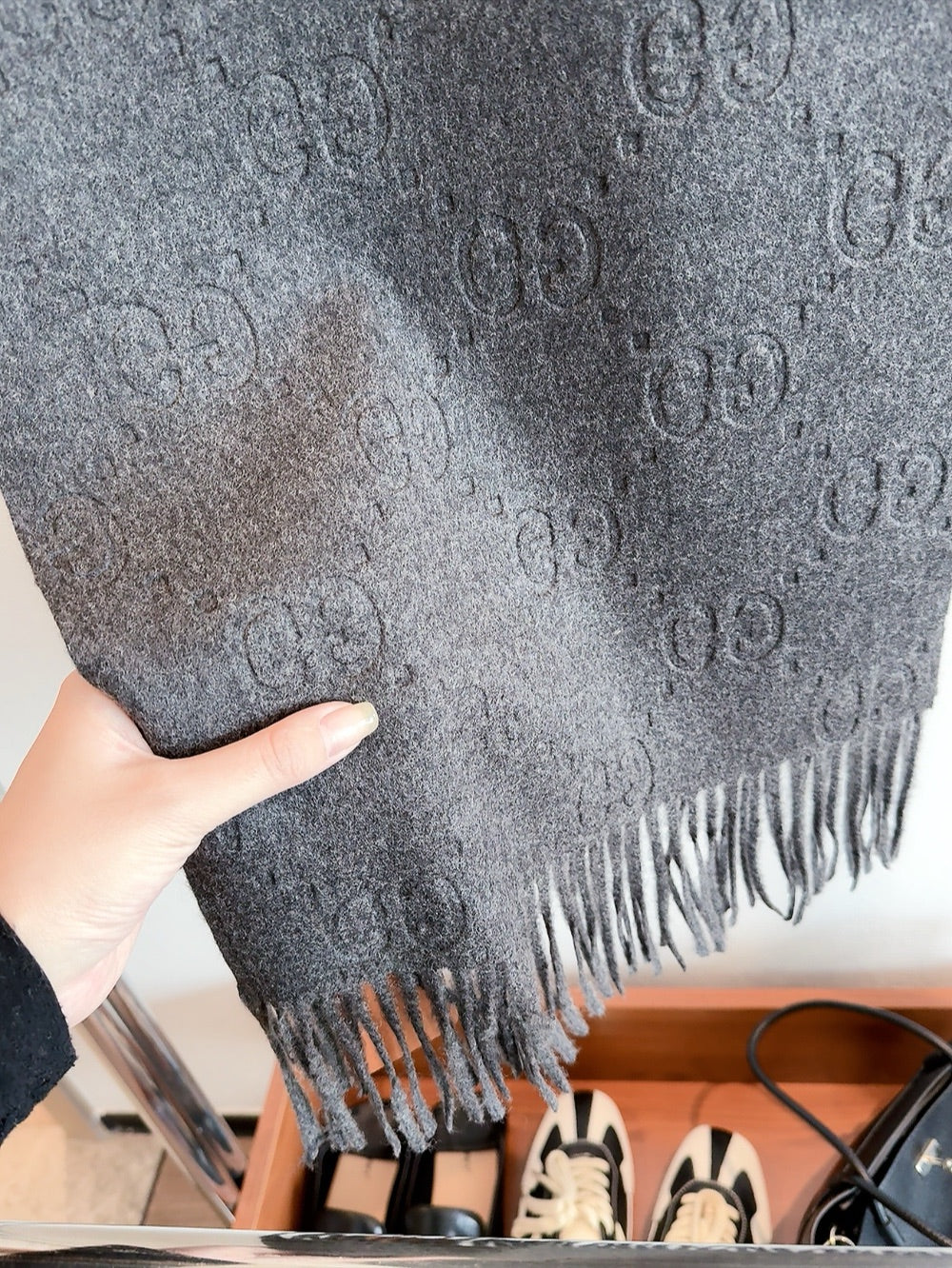 SCARF IN BLACK CASHMERE 405597 mysite