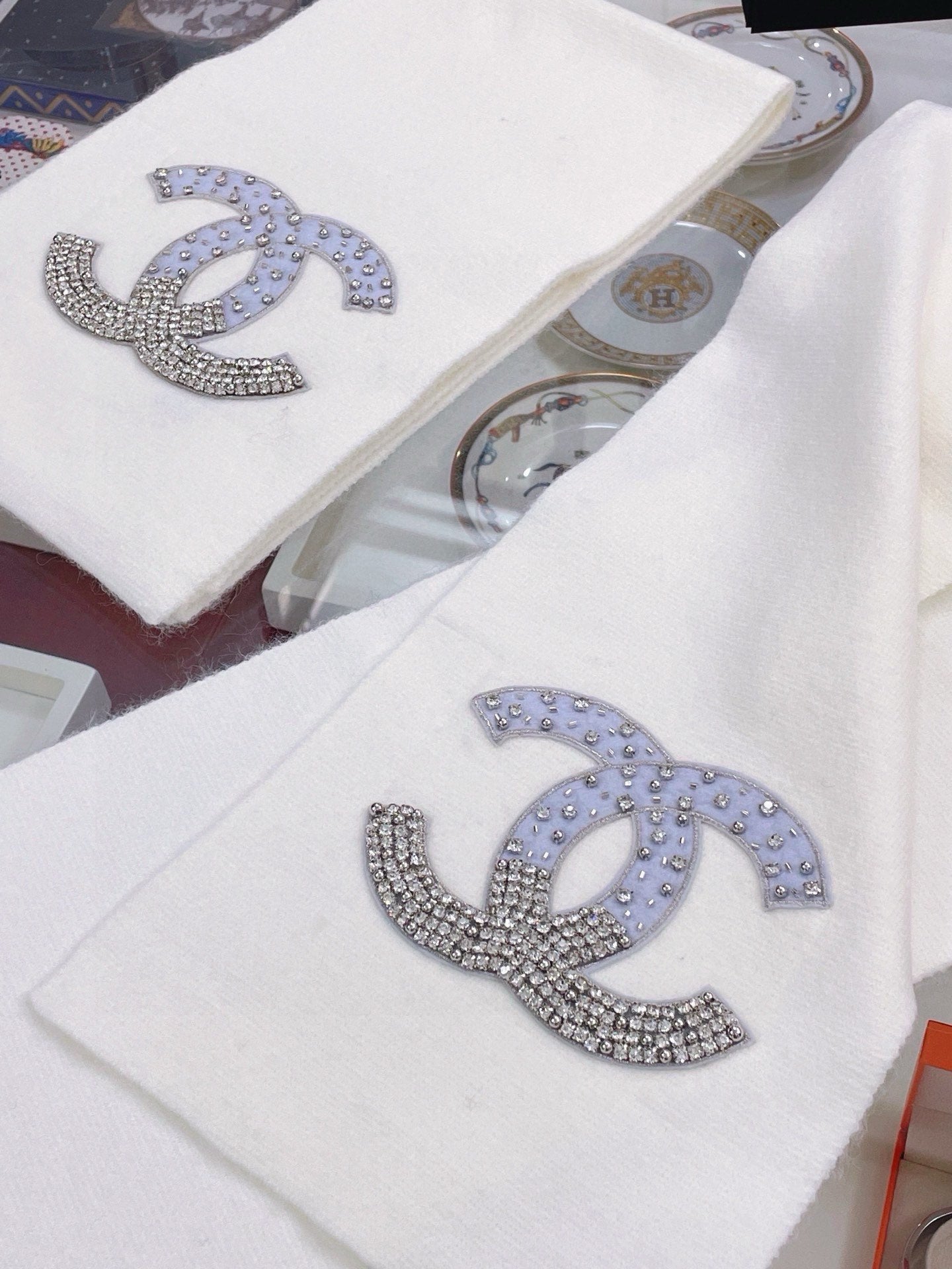 SCARF 180 CM IN WHITE CASHMERE WITH RHINSTONES 393227 mysite