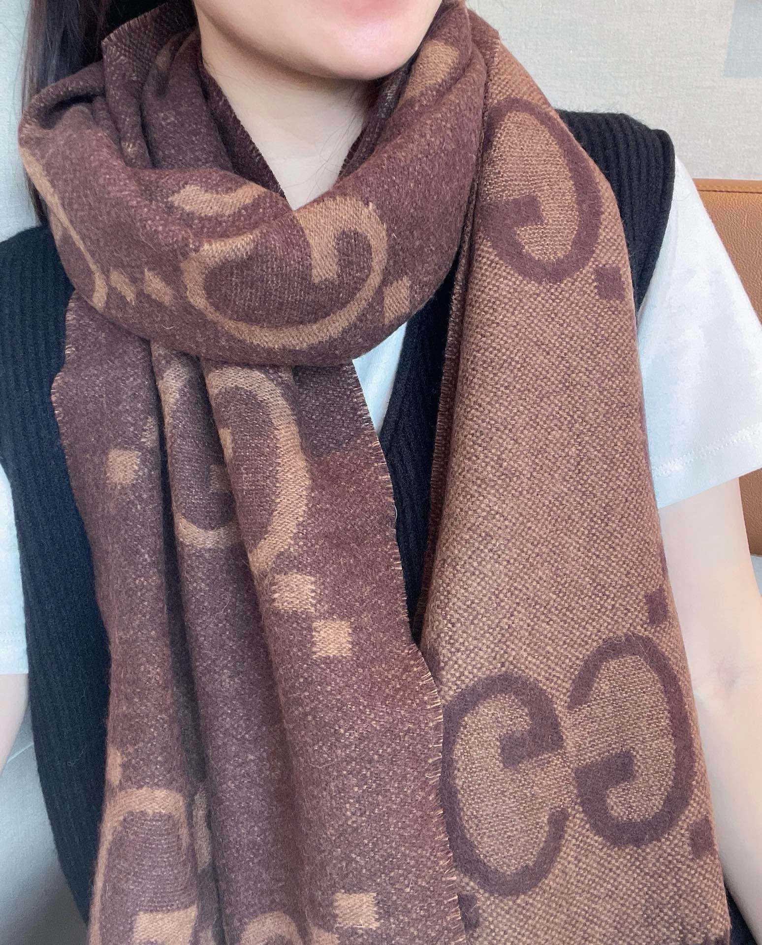 GG JACQUARD PATTERN KNIT SCARF 195 CM WITH TASSELS CHESTNUT BROWN 403749 mysite