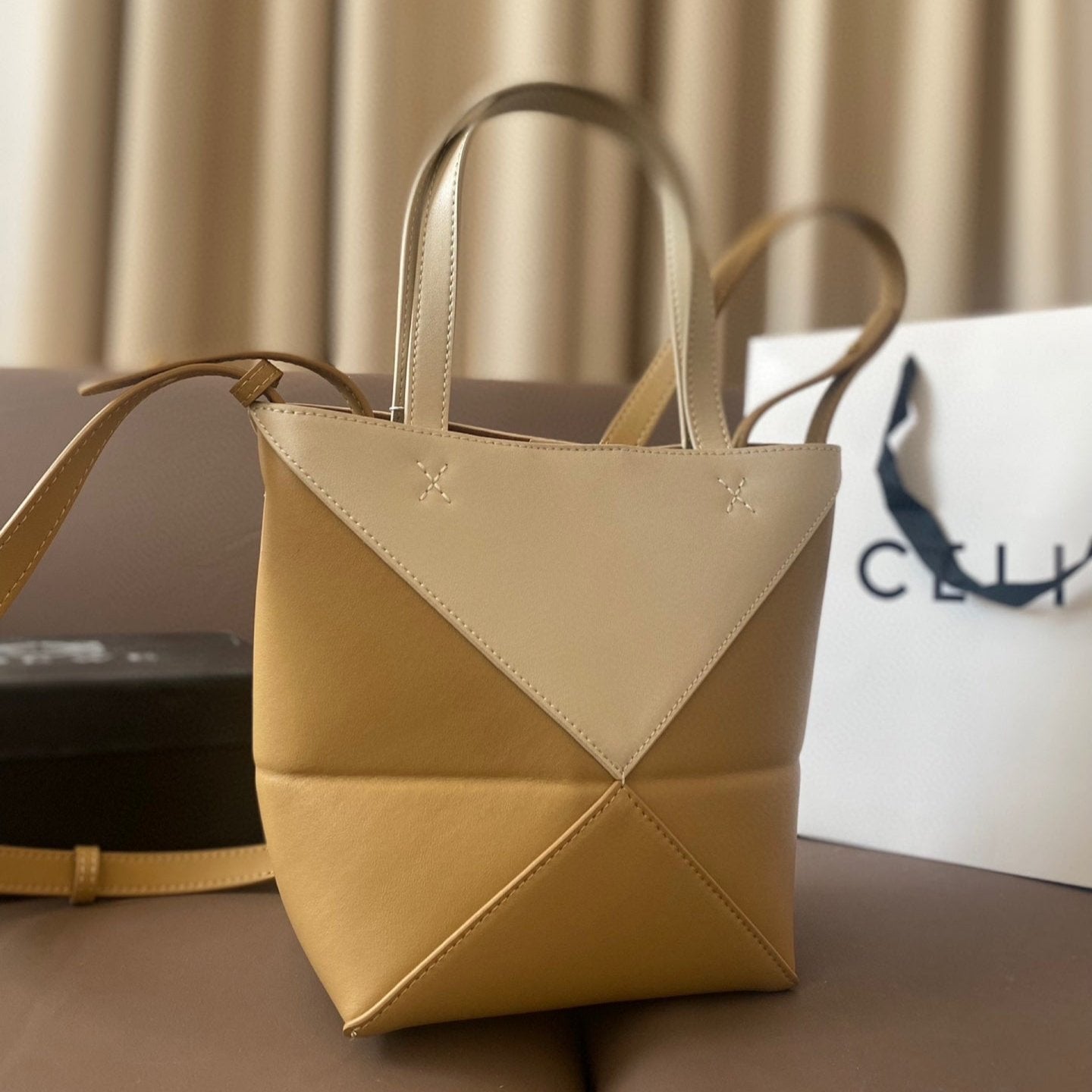 LOE 21 PUZZLE FOLD TOTE IN WHITE MIX NAPLES YELLOW SHINY CALFSKIN mysite