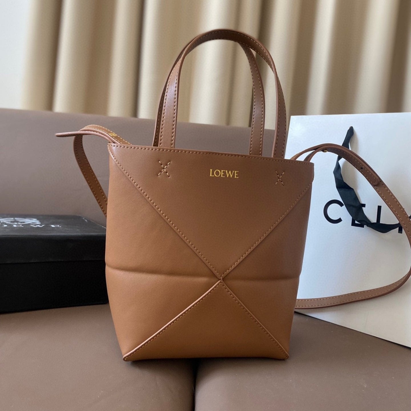 LOE 21 PUZZLE FOLD TOTE IN WARM DESERT SHINY CALFSKIN mysite