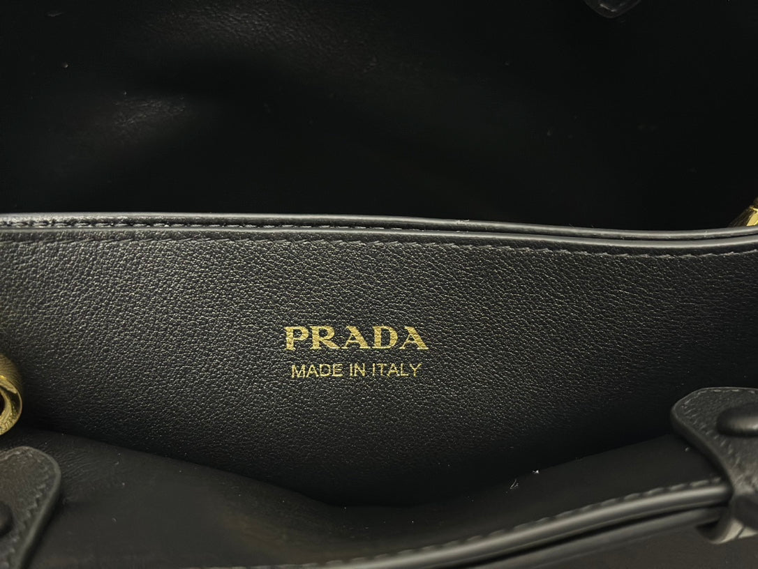 Prada Buckle Tote Bag 28cm Black Grain Cowhide mysite