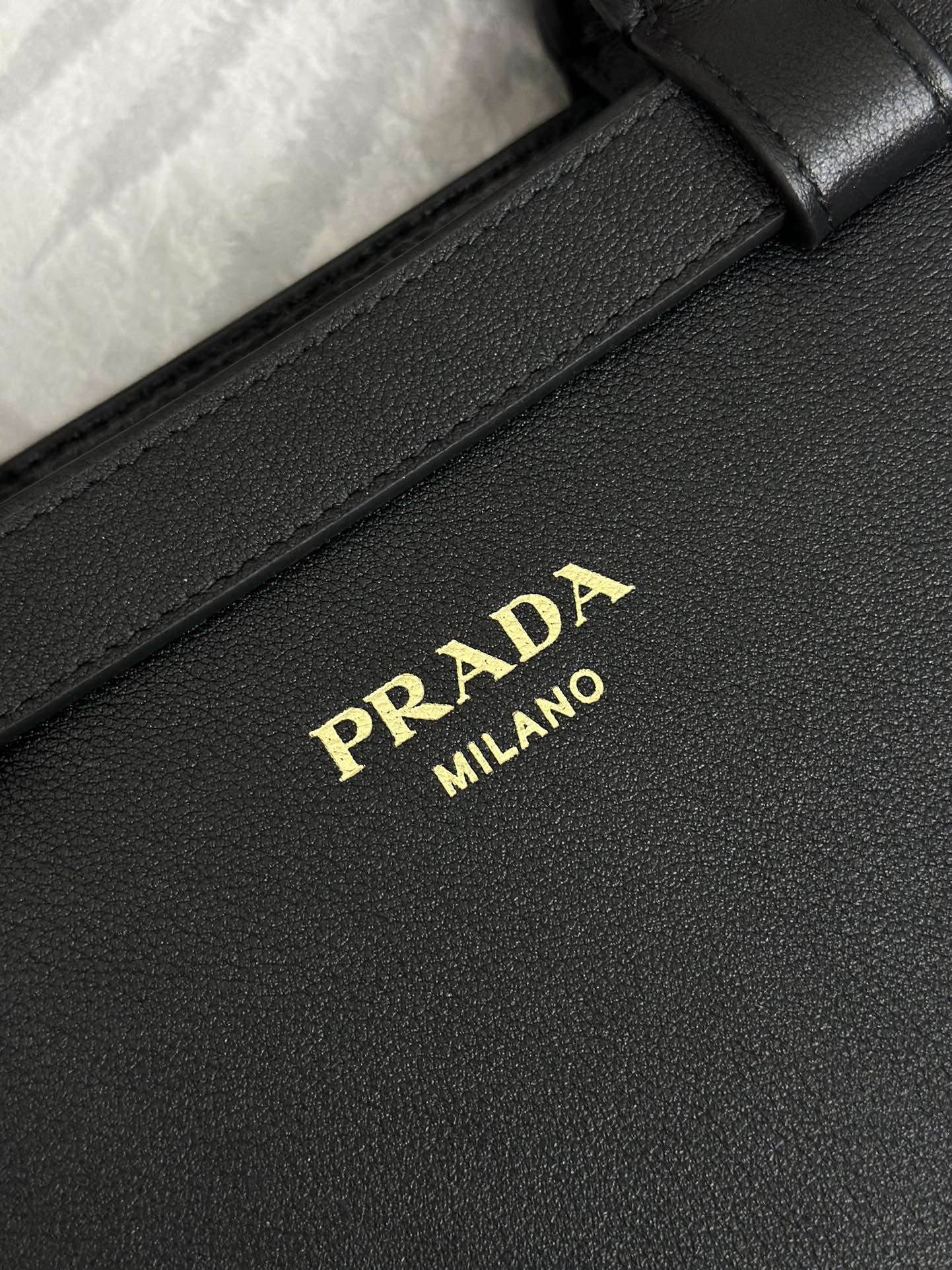 Prada Buckle Tote Bag 28cm Black Grain Cowhide mysite