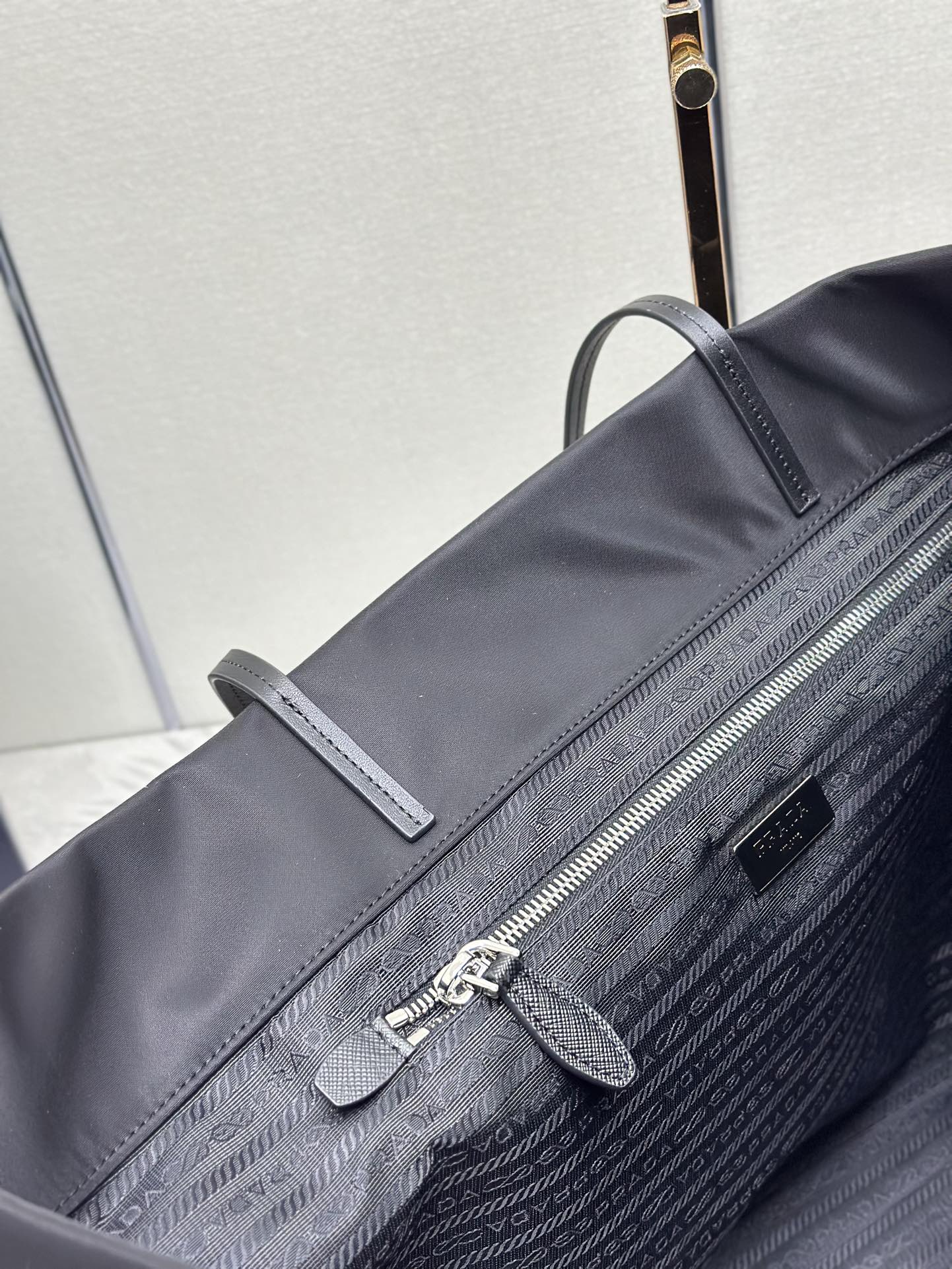 MEDIUM SHOPPING BAG 40 IN BLACK RE-NYLON FABRIC mysite