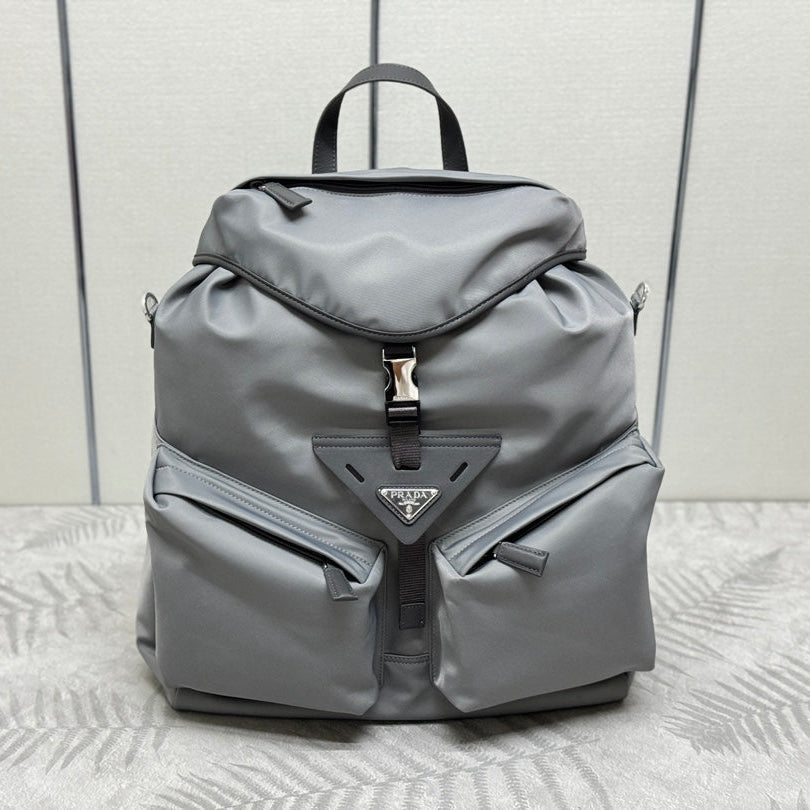 TRIANGLE LOGO BACKPACK 42 IN RHINO GRAY RE-NYLON mysite