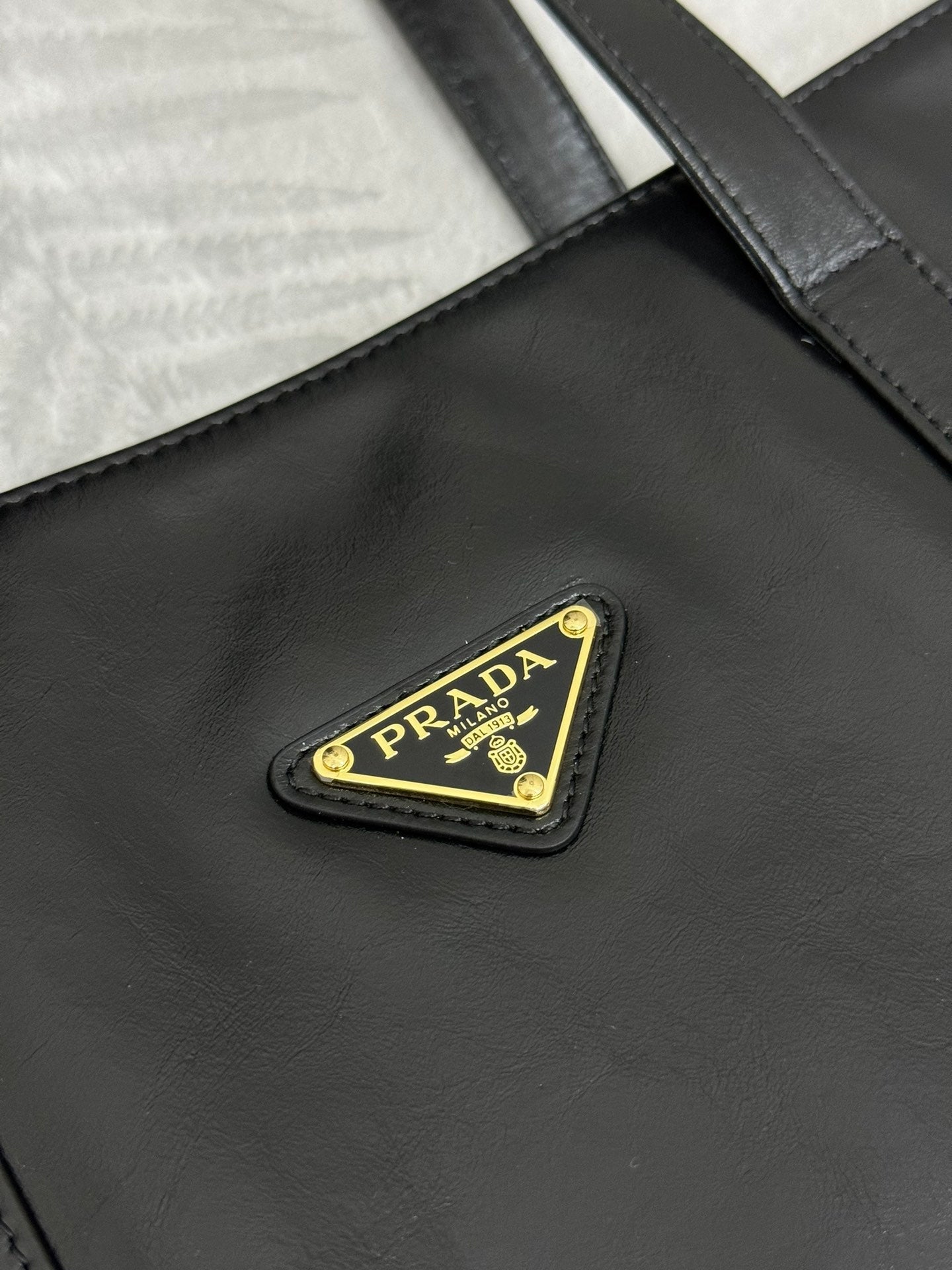 TOTE BAG 39 IN BLACK SMOOTH CALFSKIN mysite