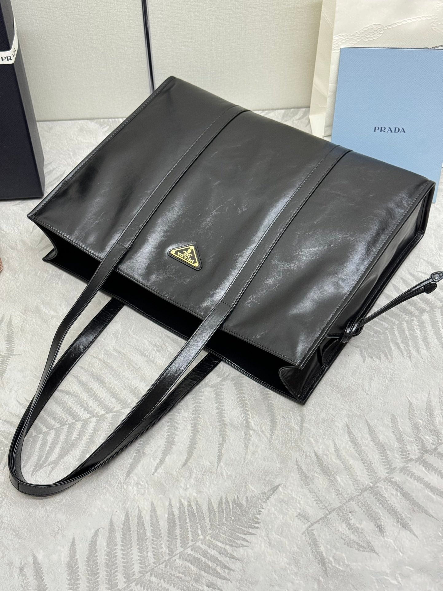 TOTE BAG 39 IN BLACK SMOOTH CALFSKIN mysite