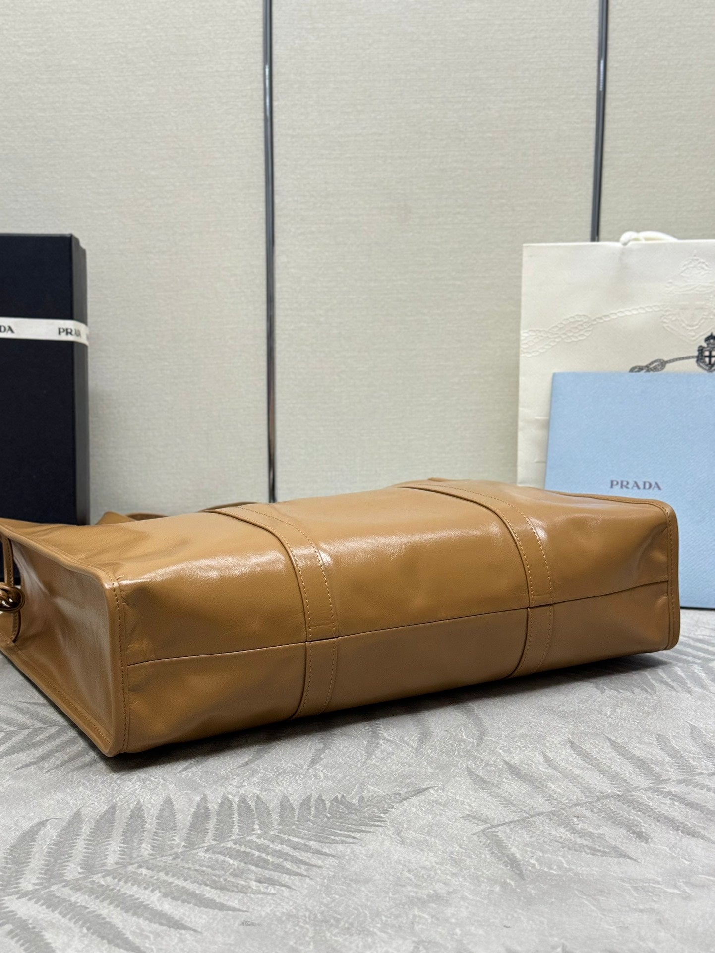 TOTE BAG 39 IN CIDER BROWN SMOOTH CALFSKIN mysite