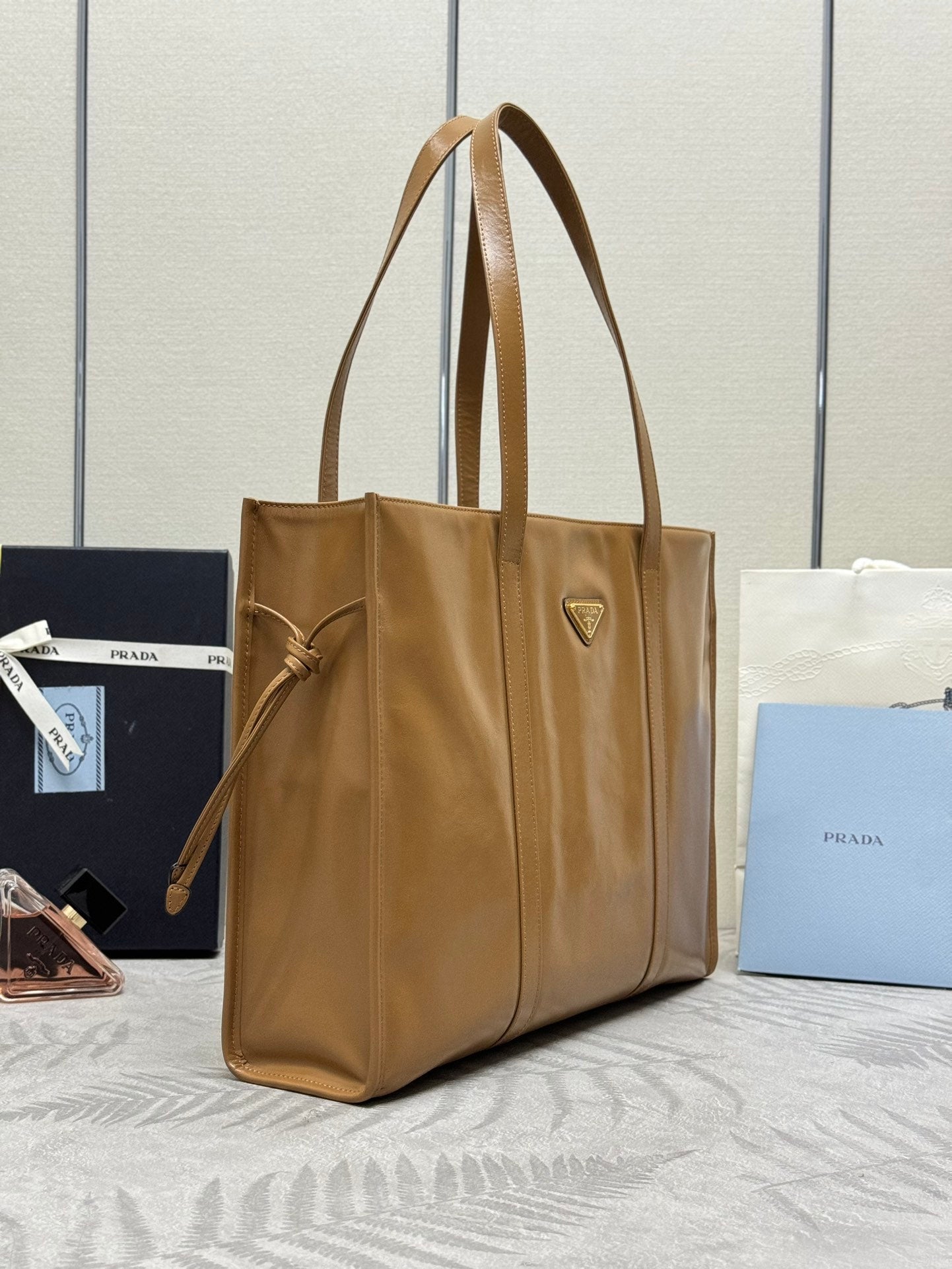 TOTE BAG 39 IN CIDER BROWN SMOOTH CALFSKIN mysite