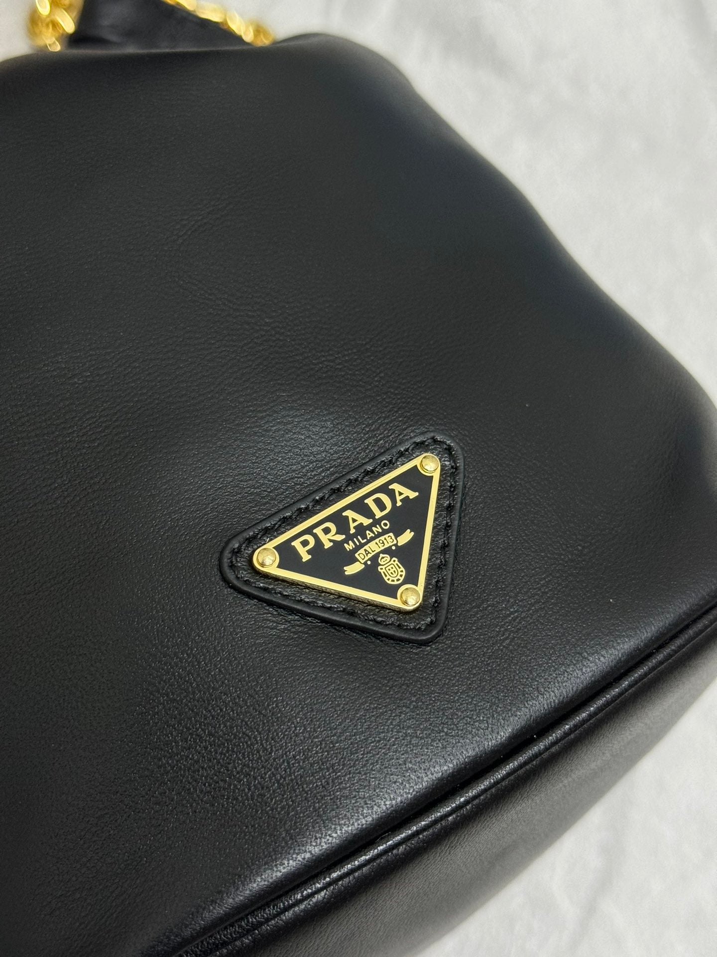 MINI BUCKET BAG 19 IN BLACK SOFT NAPPA LAMBSKIN GOLD HARDWARE mysite