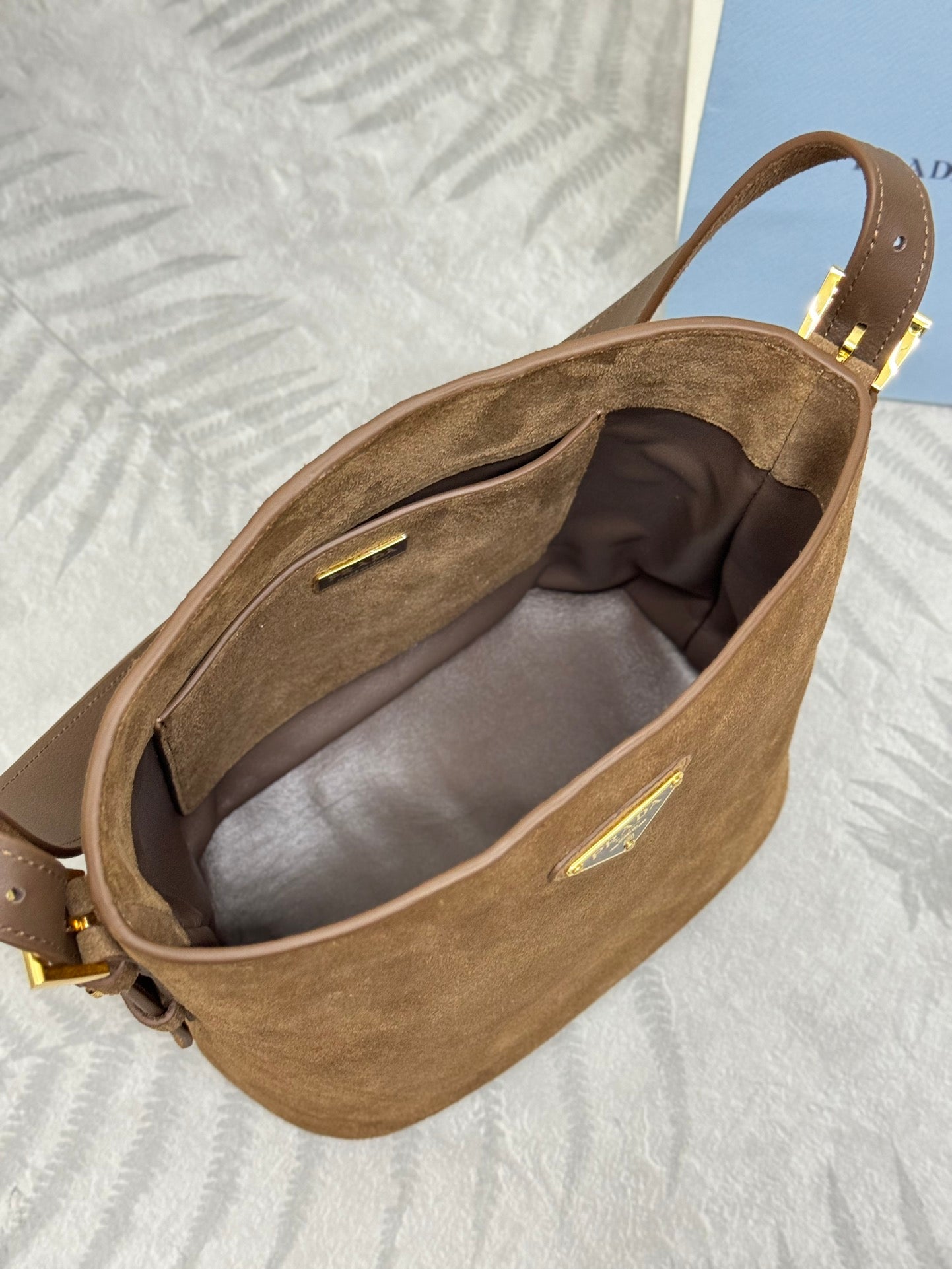 BUCKET BAG 22 IN RUSSET BROWN SOFT SUEDE mysite