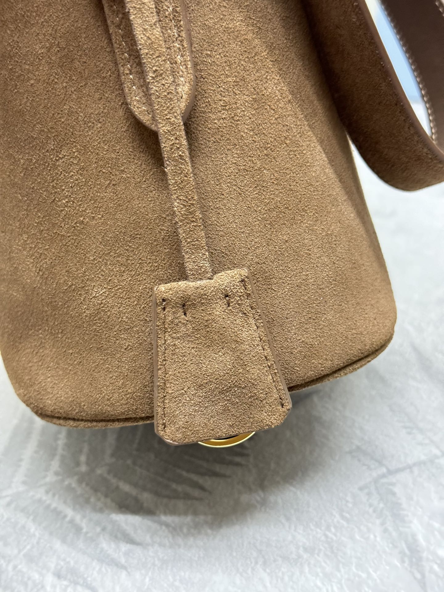 BUCKET BAG 22 IN RUSSET BROWN SOFT SUEDE mysite