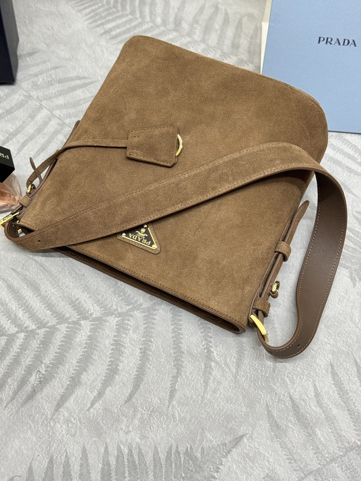 BUCKET BAG 22 IN RUSSET BROWN SOFT SUEDE mysite