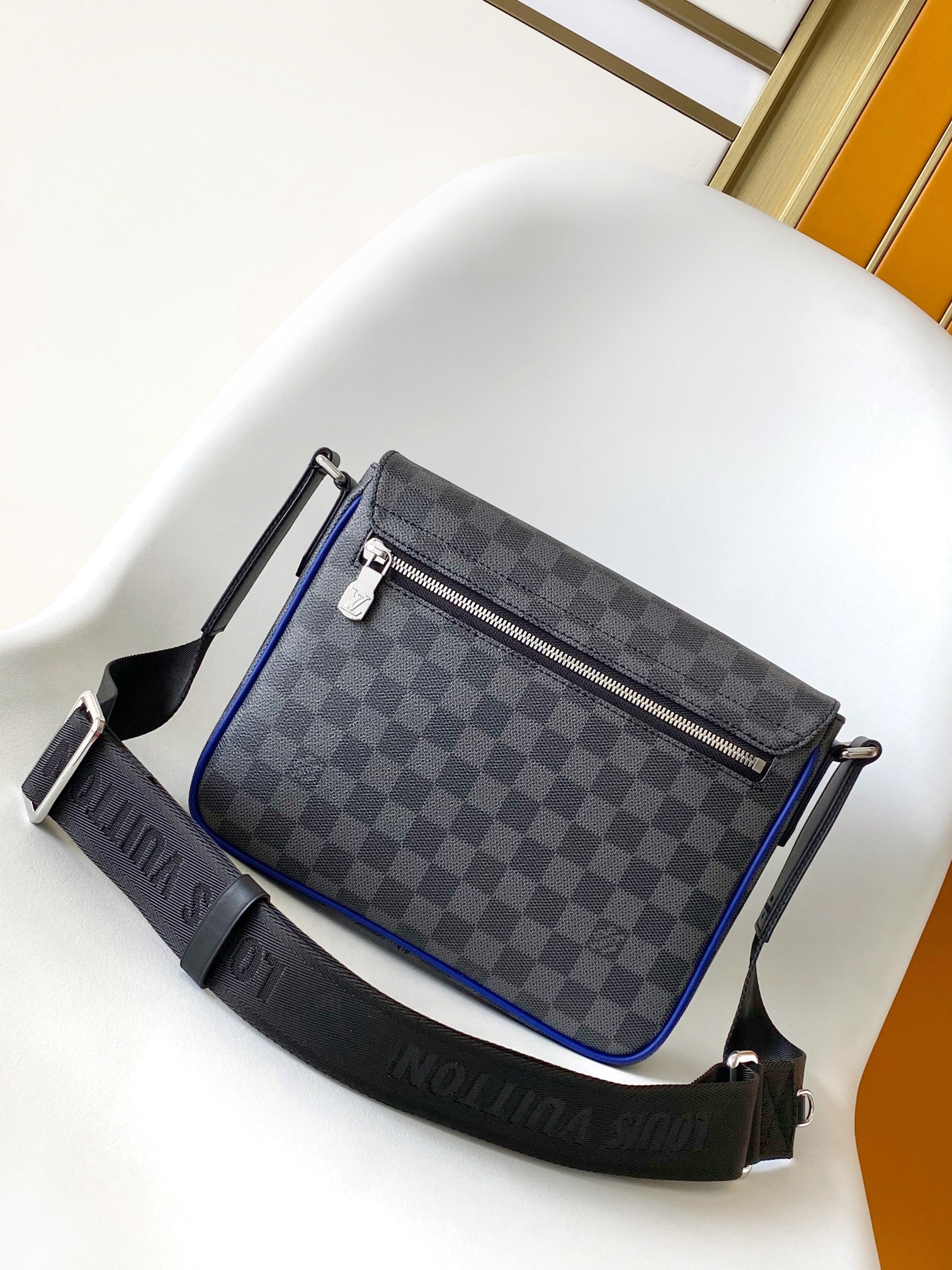 LV N00085 District Messenger Black Indigo Blue Damier Graphite Canvas 268780 mysite