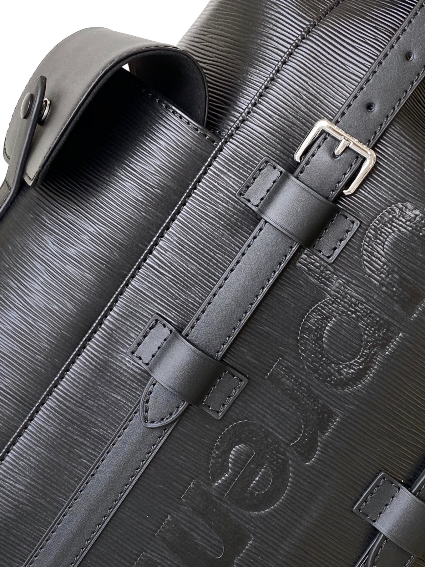 LV M41079 Christopher MM Backpack Black Epi XL Cowhide 268775 mysite