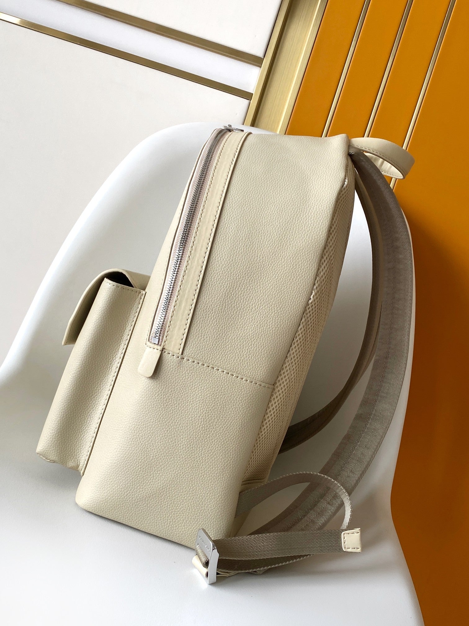 LV M22503 Takeoff Backpack Light Khaki Aerogram Cowhide mysite