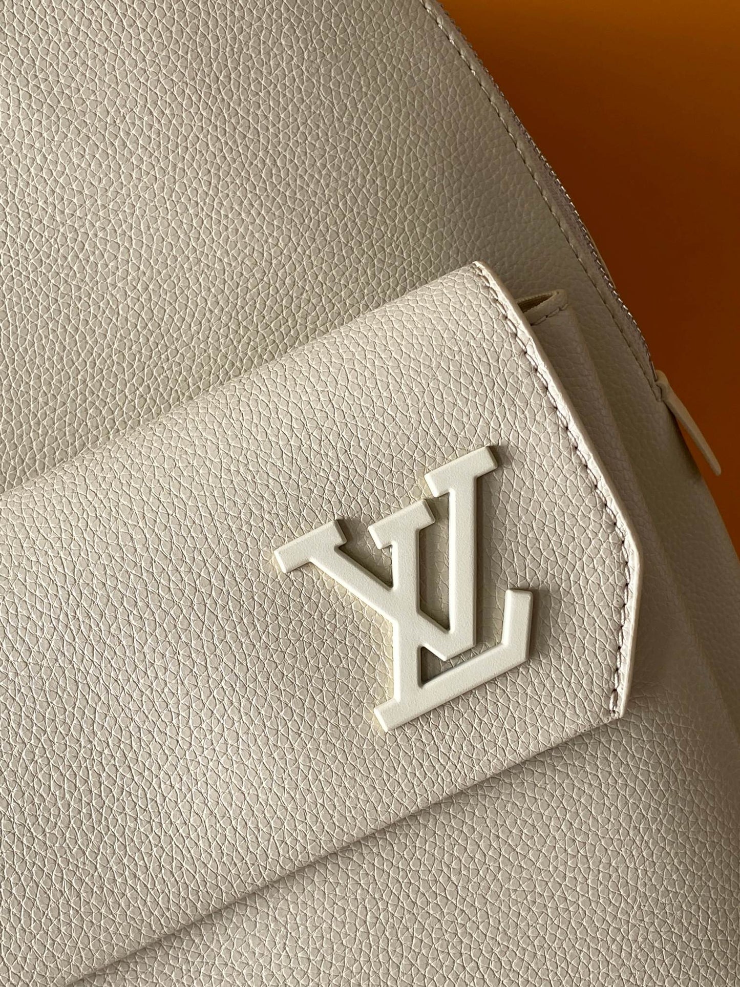 LV M22503 Takeoff Backpack Light Khaki Aerogram Cowhide mysite