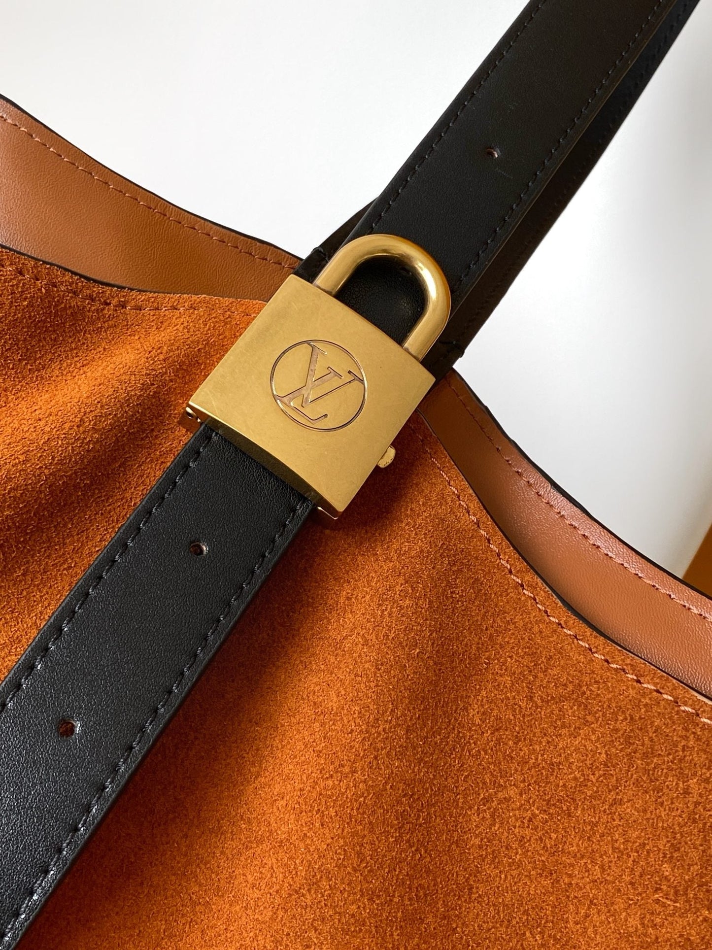 LV Low Key Hobo MM BAg Brown Cognac Suede 268169 mysite