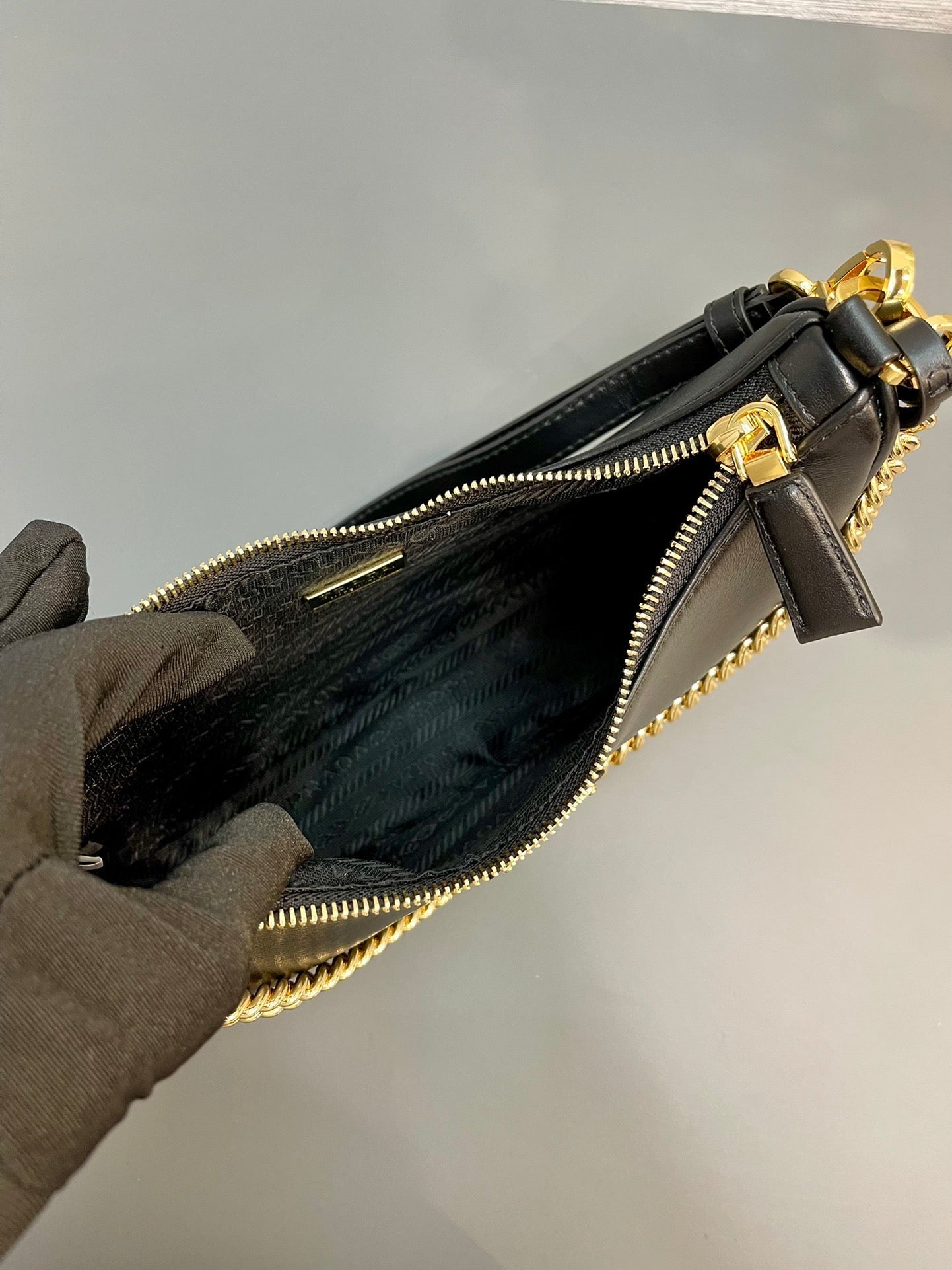 HOBO BAG 23 IN BLACK SMOOTH NAPPA LAMBSKIN GOLD HARDWARE mysite