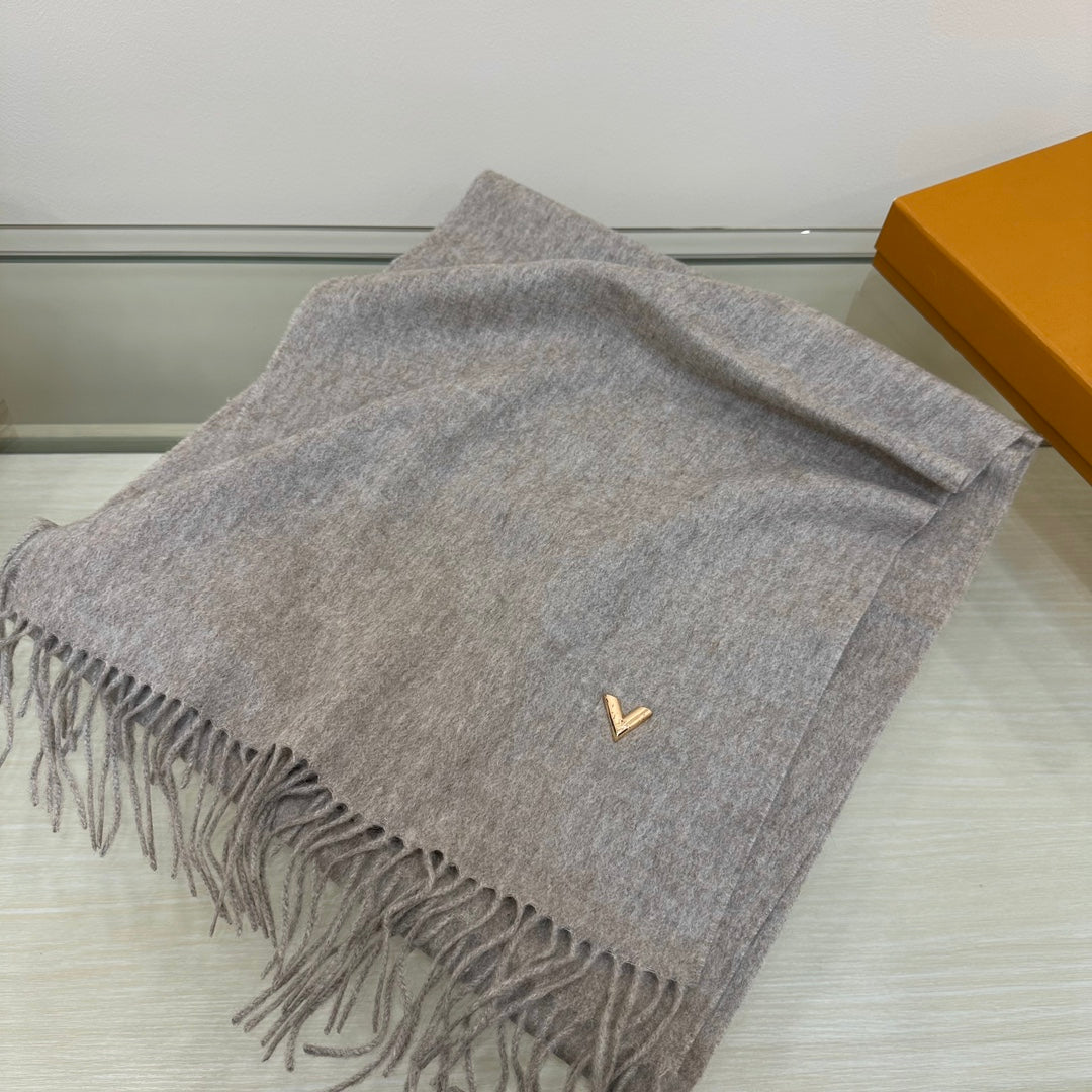 SCARF 200 CM IN PALE GRAY CASHMERE WITH GOLD LOGO 393102 mysite