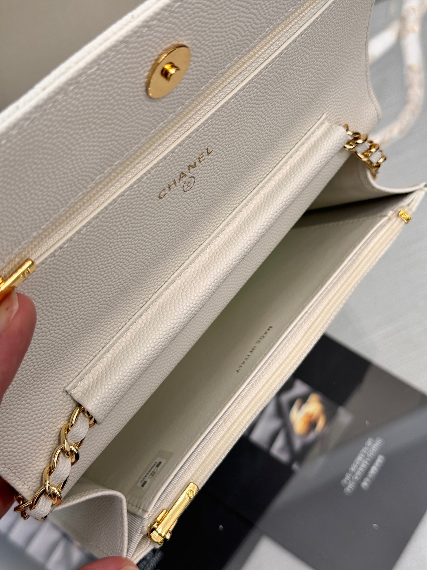 WOC 19CM WHITE CAVIAR GOLD HARDWARE mysite