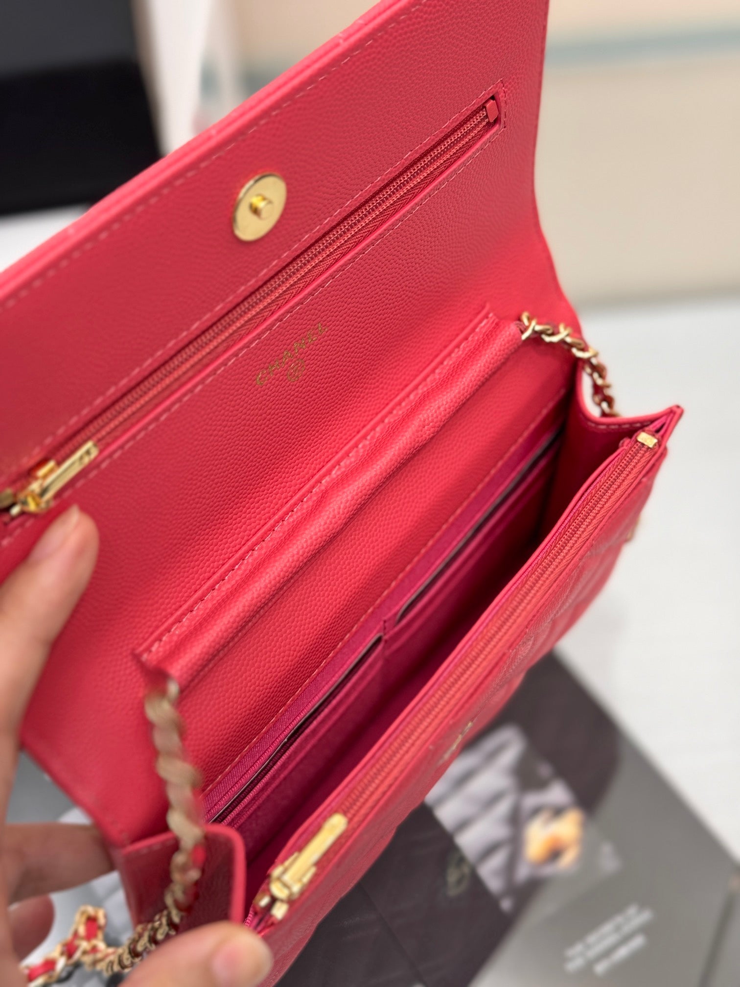 WOC 19CM RED CAVIAR GOLD HARDWARE mysite