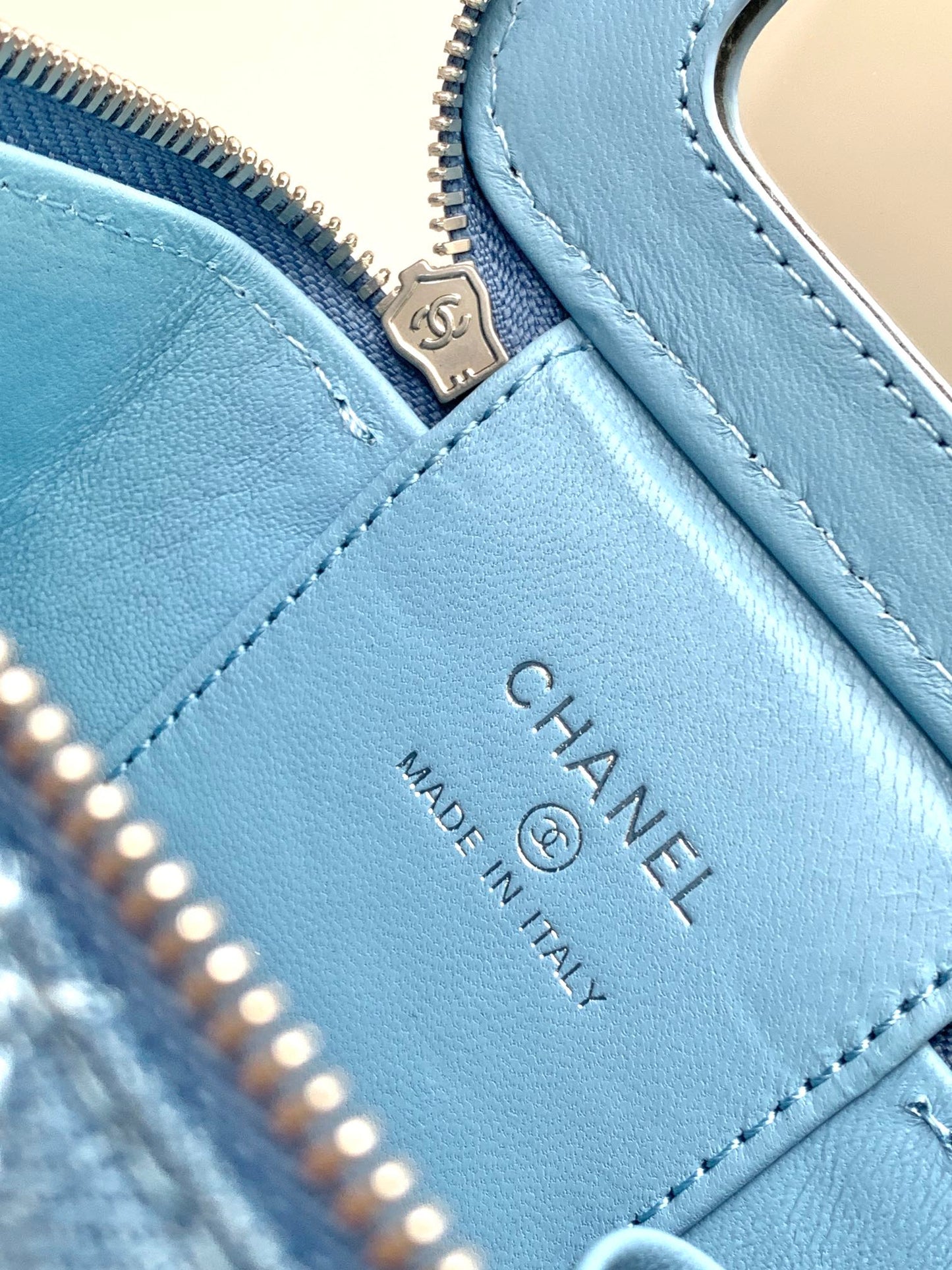 CC 24K Vanity 11cm Blue Denim Silver Hardware mysite