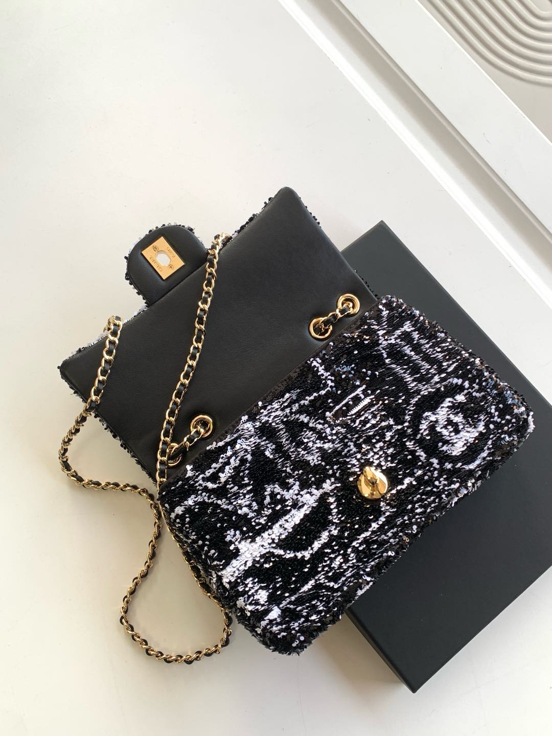 CC 24S Flap Bag Mini 21cm Black White Sequin Gold Hardware 238439 mysite
