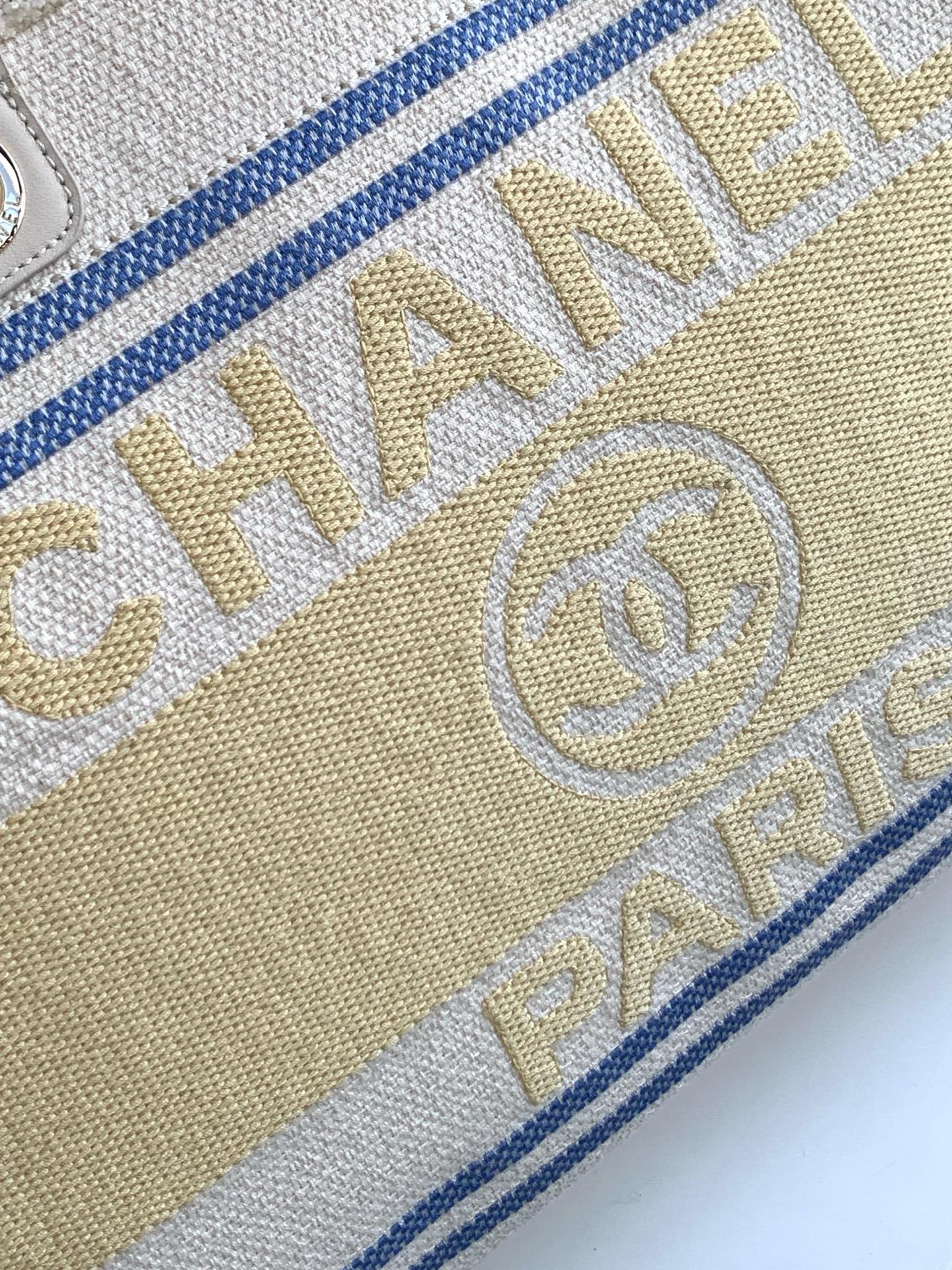 CC 25C ToTe Bag Beige Light Tan Canvas Fabric 238508 mysite